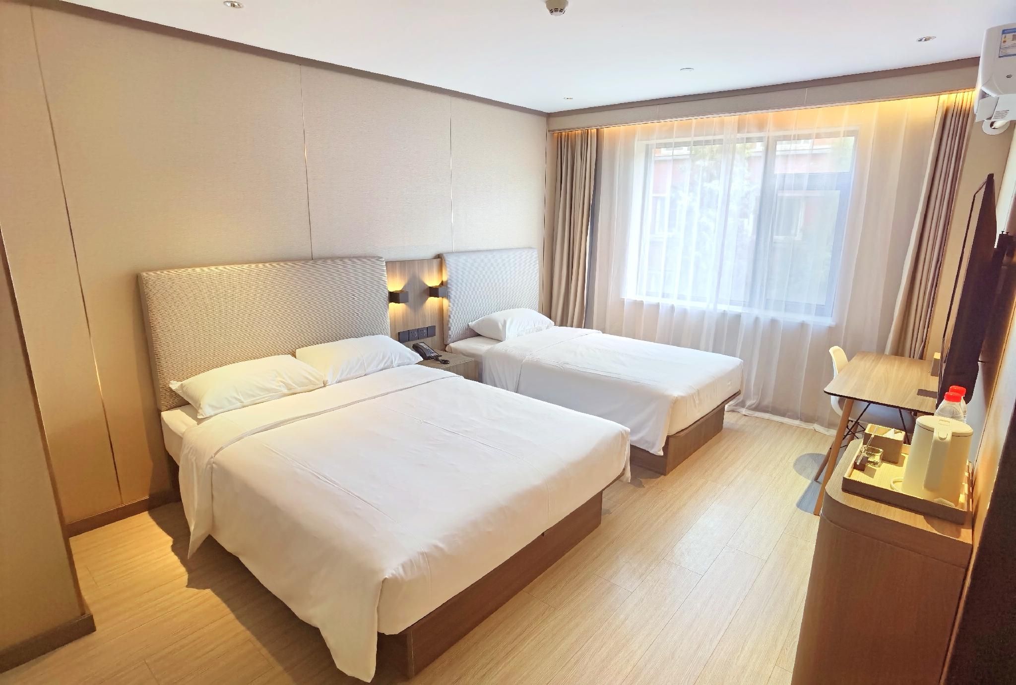 Huazhu - Family Room