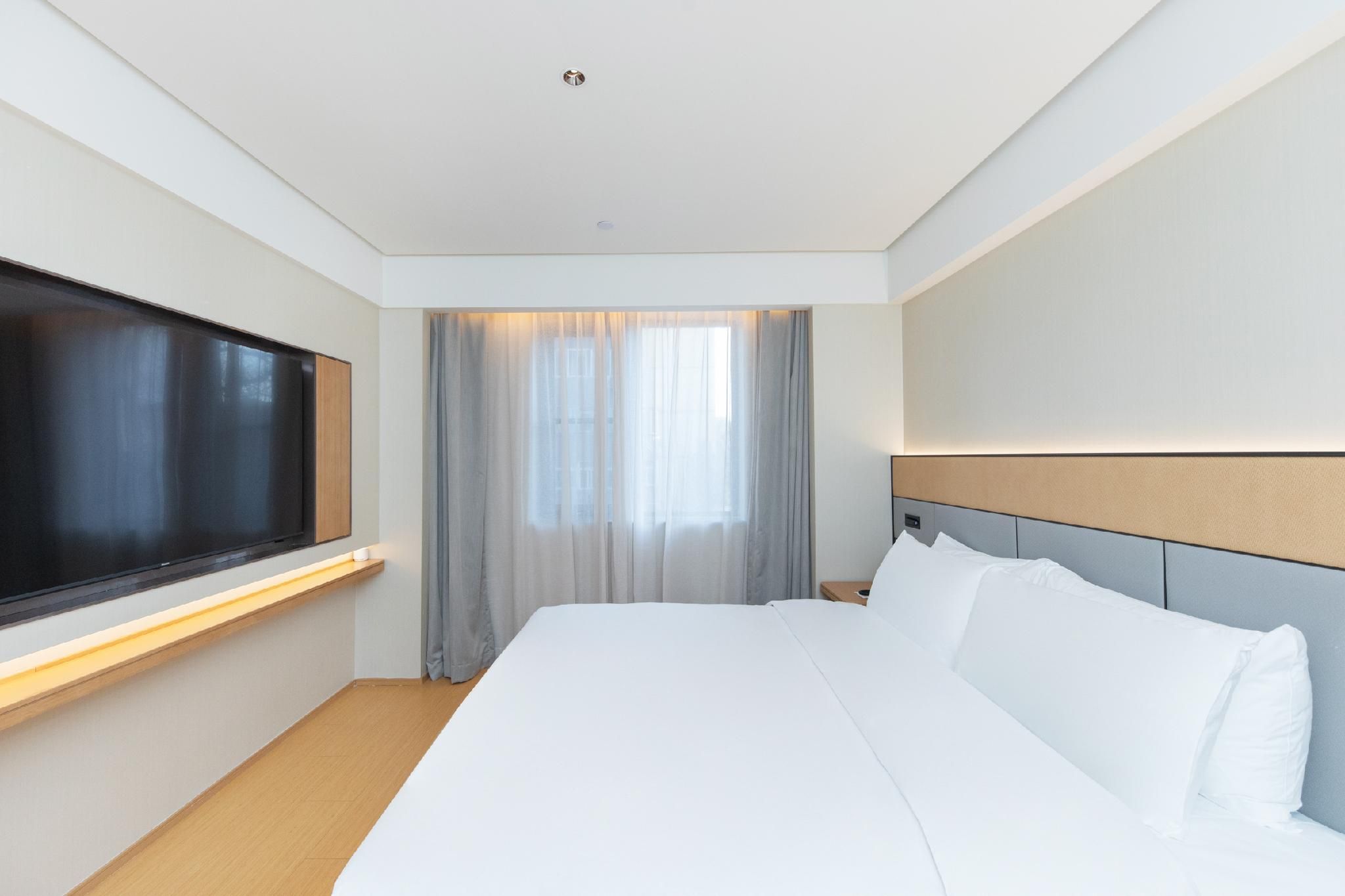 Huazhu - Superior BedRoom