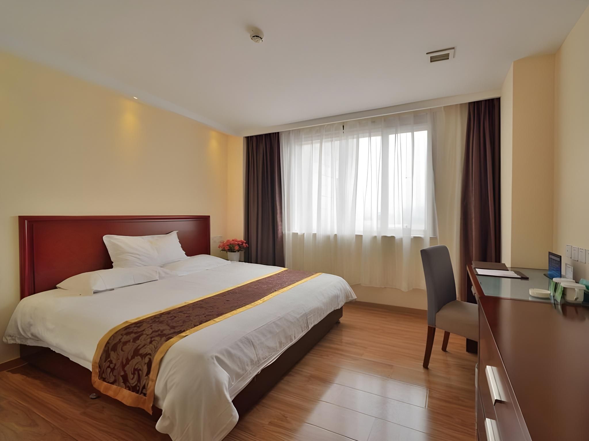 GTI - 1 Bed Guest Room, 1.5M Bed