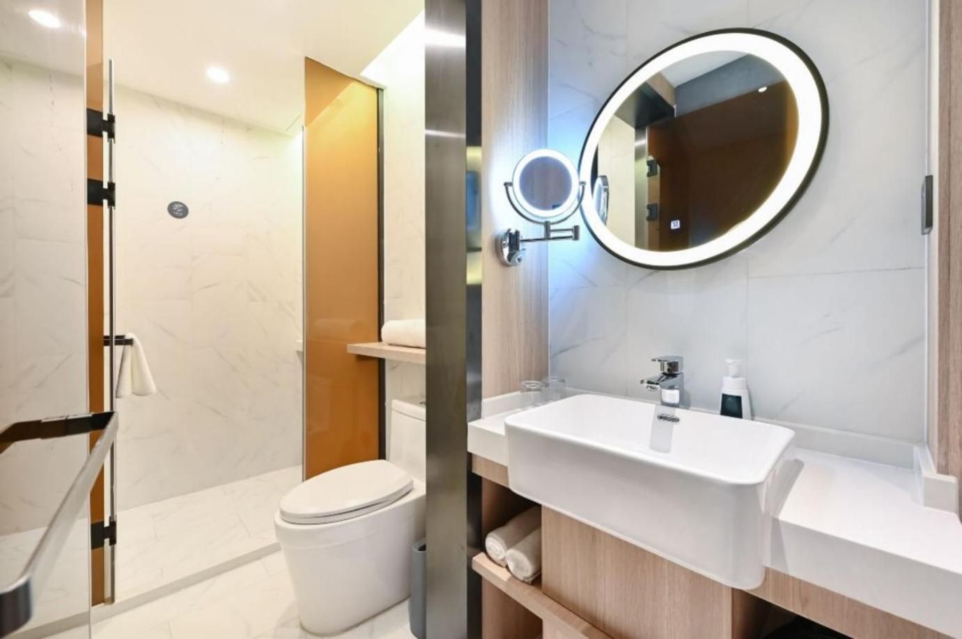 Light Double Room