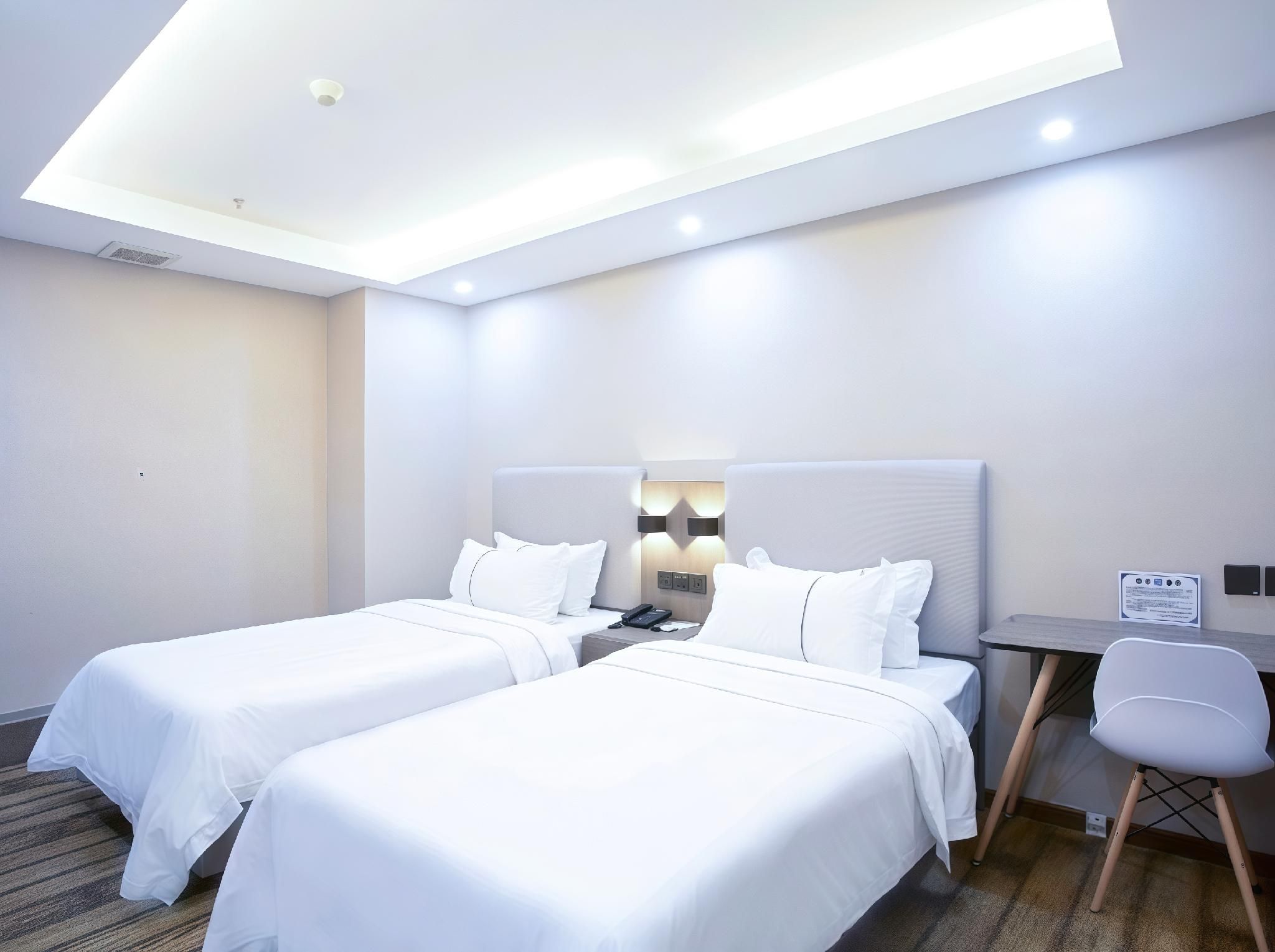 Huazhu - Speical Offer Twin Room