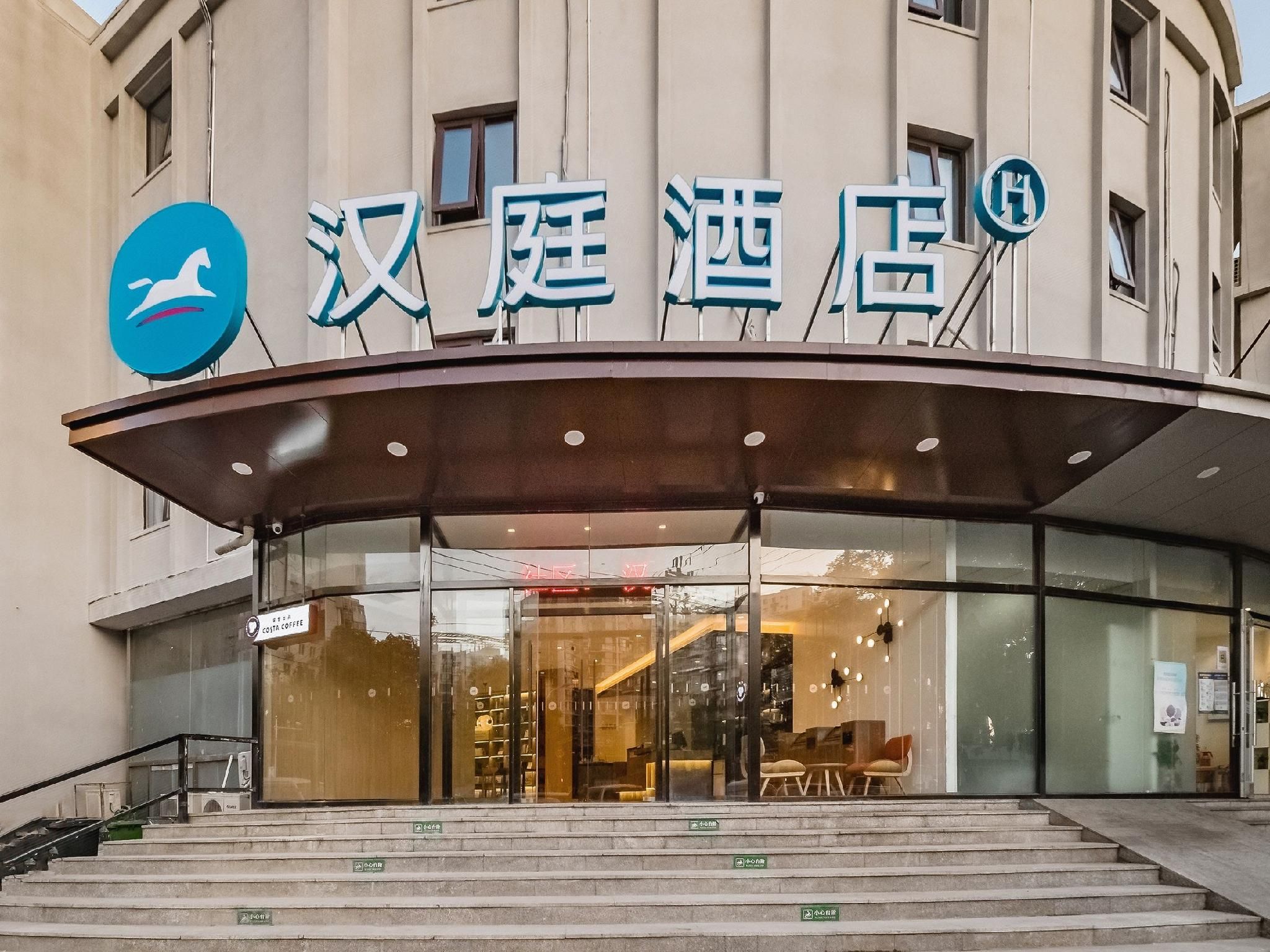 7768514d76e640f4daa15f25bac68e51