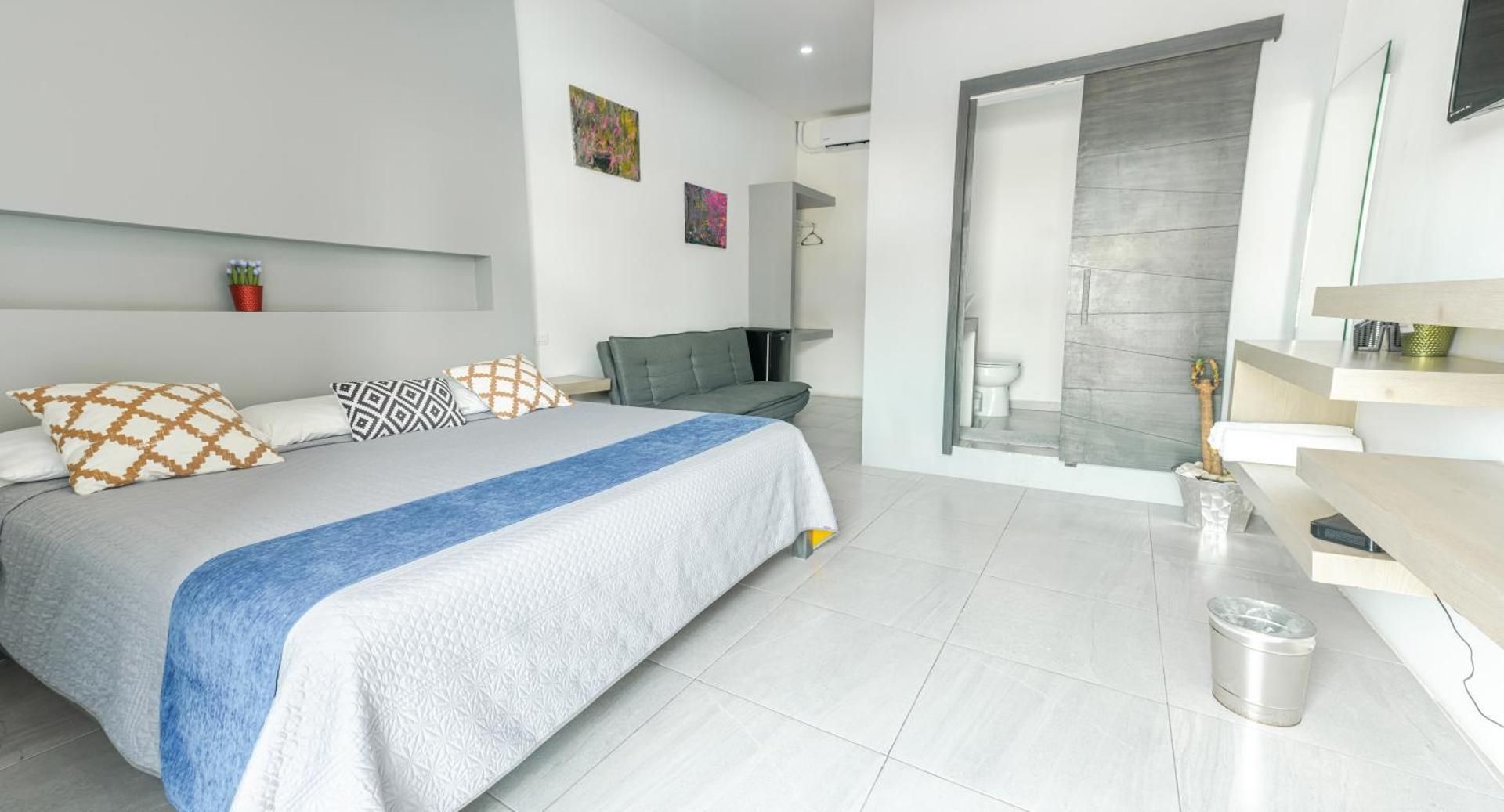 Paz-2 Norte estudios Deluxe Double Room with Balcony and Sea View