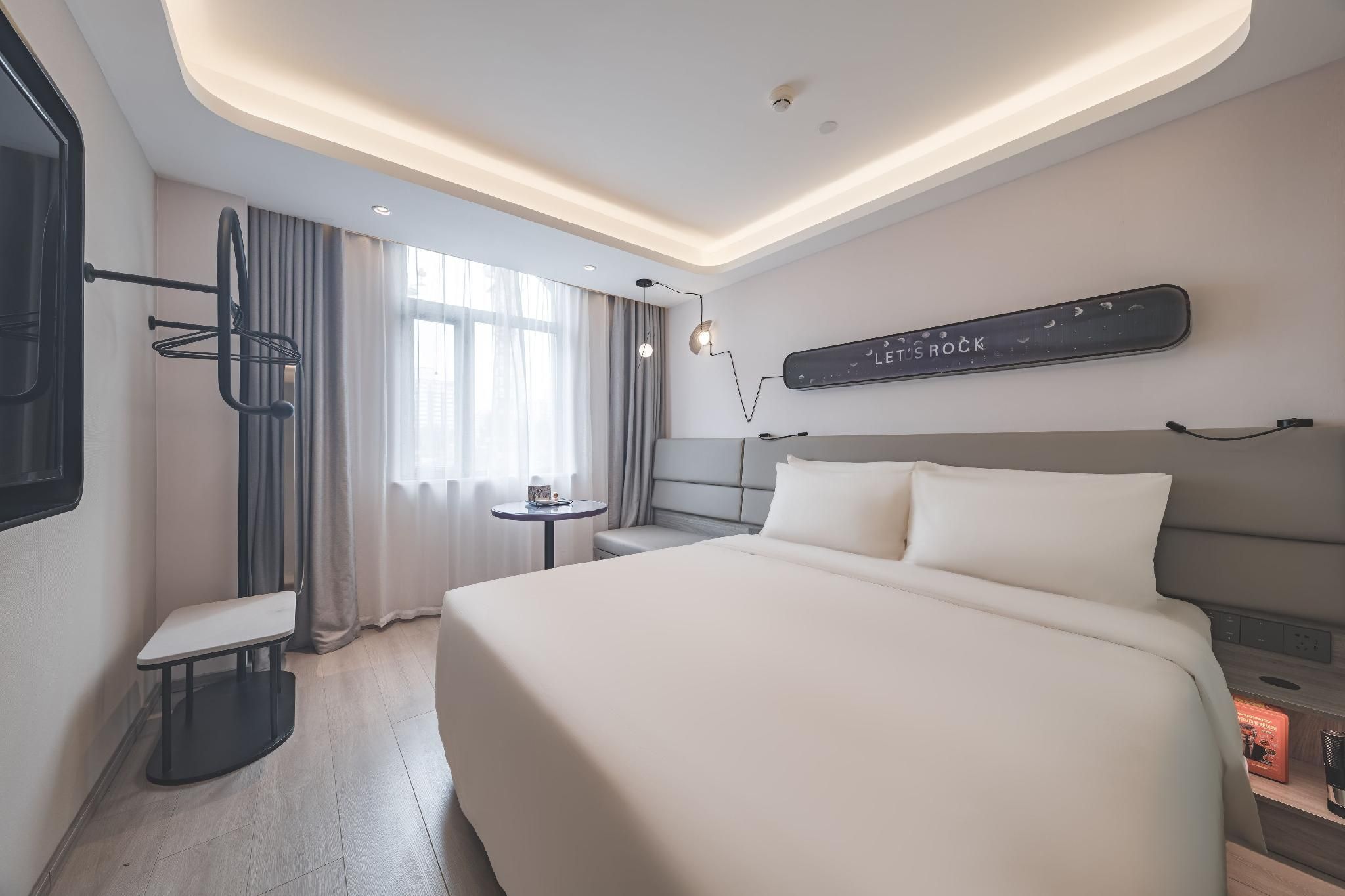 Light Double Room