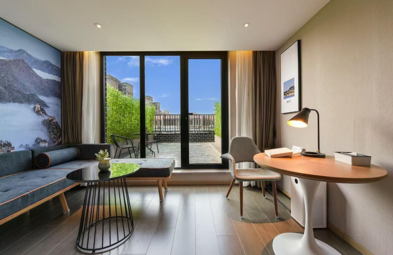 Atour - JIMU Courtyard Parent-Kid Room