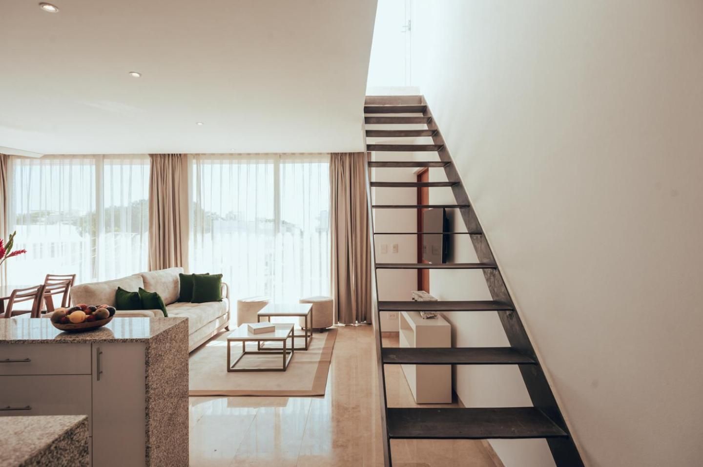 Two-Bedroom Suite Private Jacuzzi & Roof