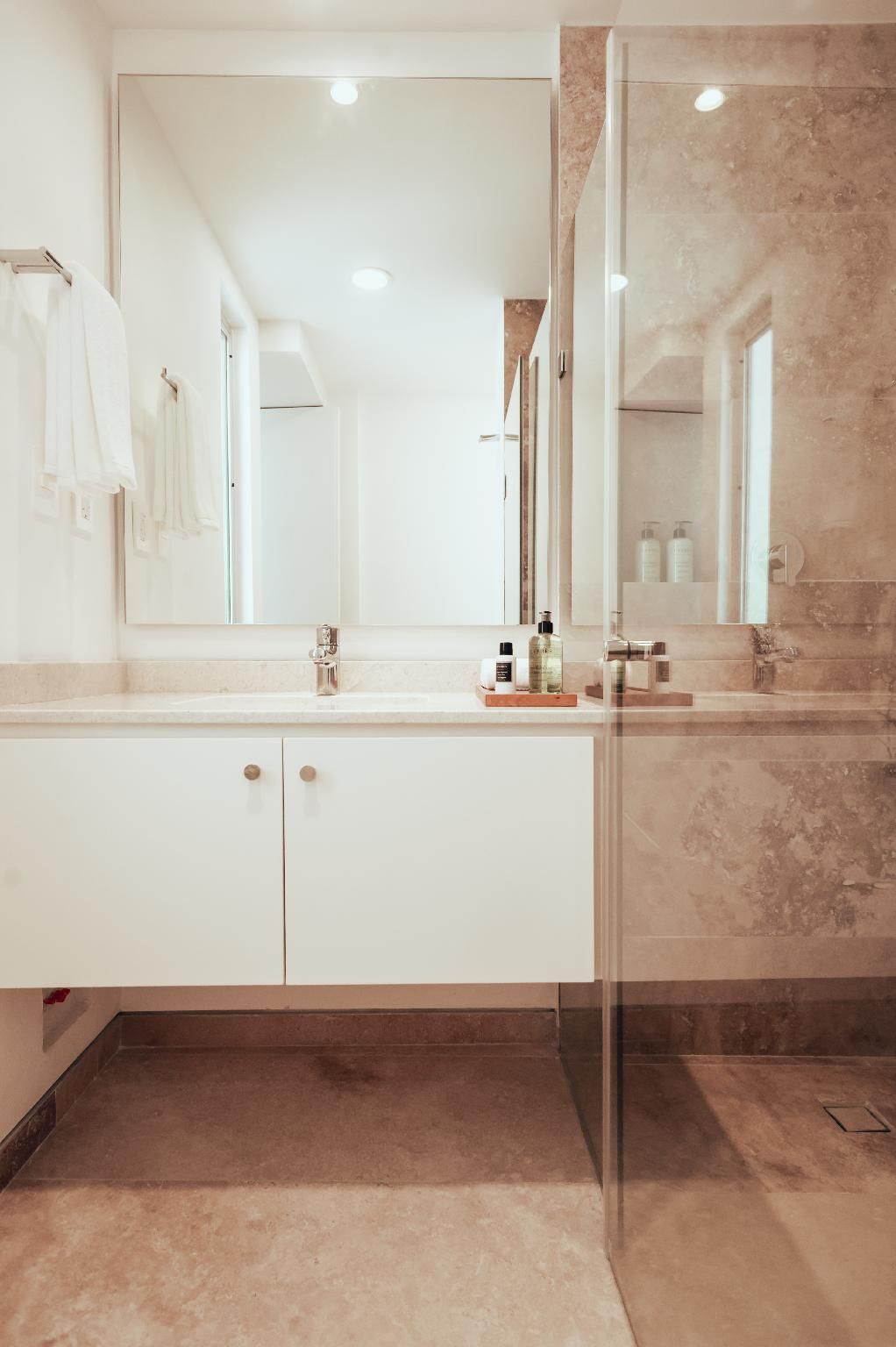 2-Bedroom Residence with Jacuzzi