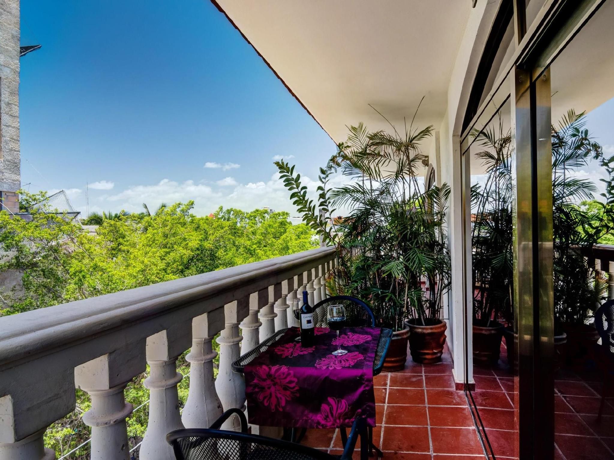 Hotel Suites Corazon 1 Bedroom Executive Suite King Bed 2