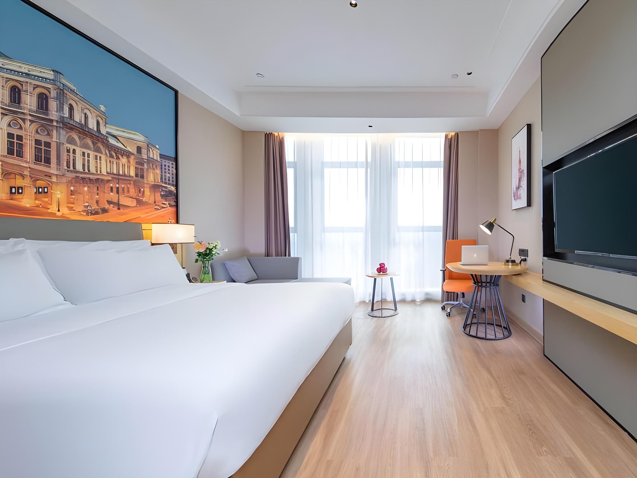 Vienna International Hotel 5.0 Hubei Yichang Zhongnan Road Business King Room 3