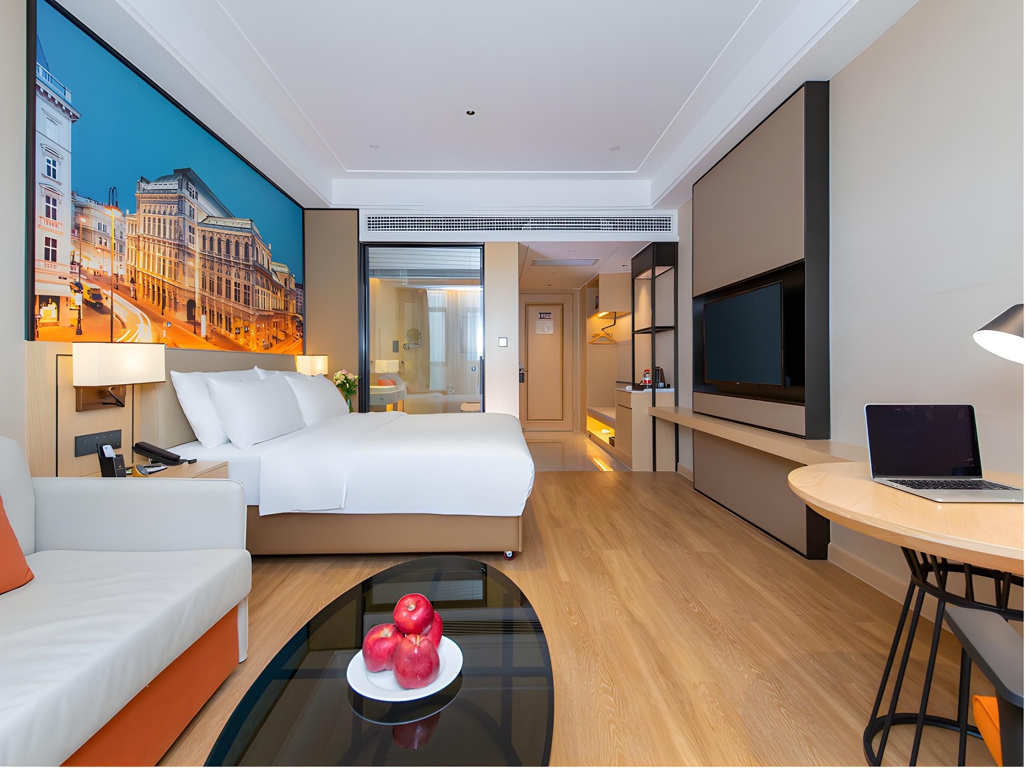 WH - 1 Bed Room with City View