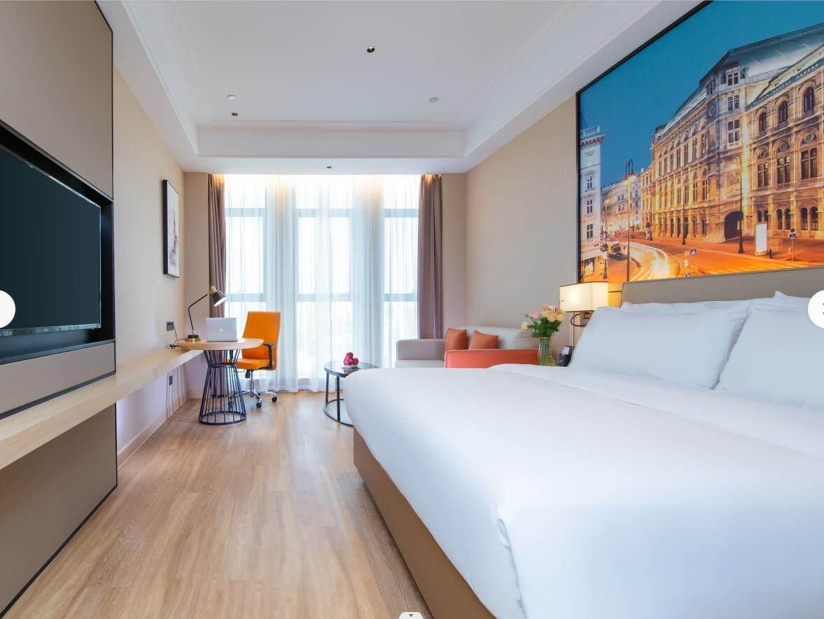 WH - 1 Bed Room with City View