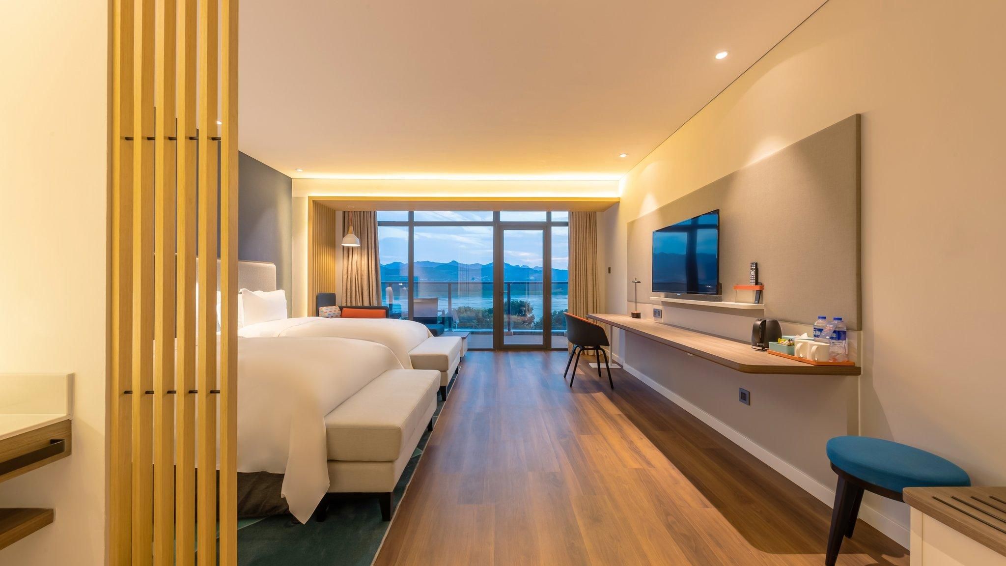 2 Twin Beds Standard River View