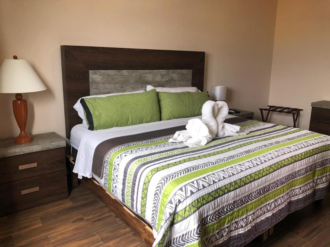 Suites Fenicia Deluxe Apartment 2