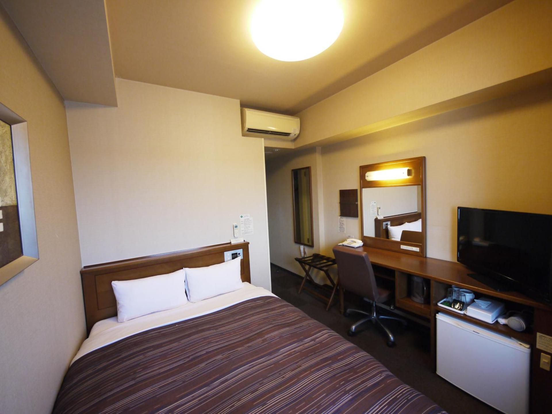 Semi Double Room - Non-Smoking