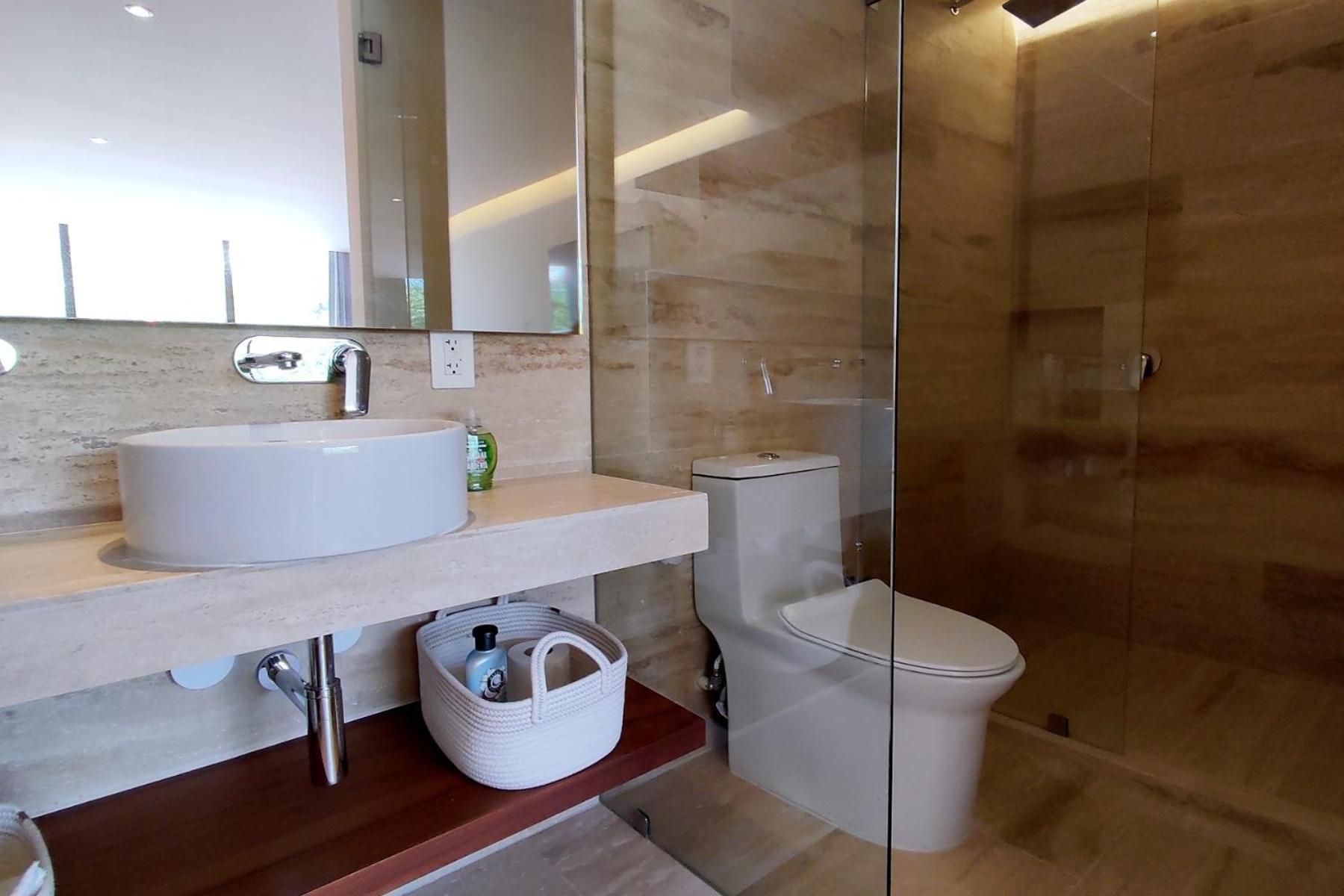 Beautiful 2 Story loft near the beach Apartment - Split Level 2