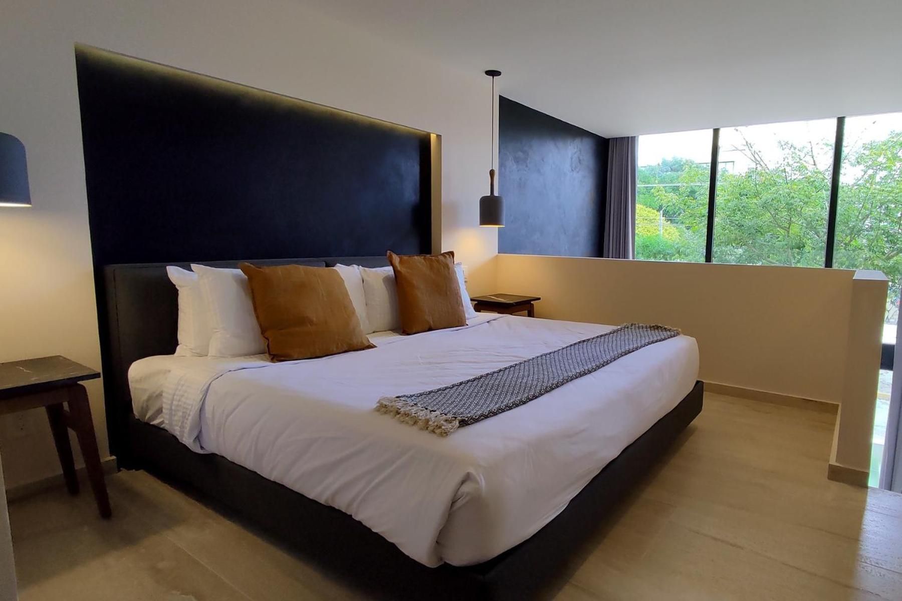 Beautiful 2 Story loft near the beach Apartment - Split Level