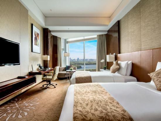 JW Marriott Hotel Harbin River North Executive, Executive lounge access, Guest room, 2 Twin, River view