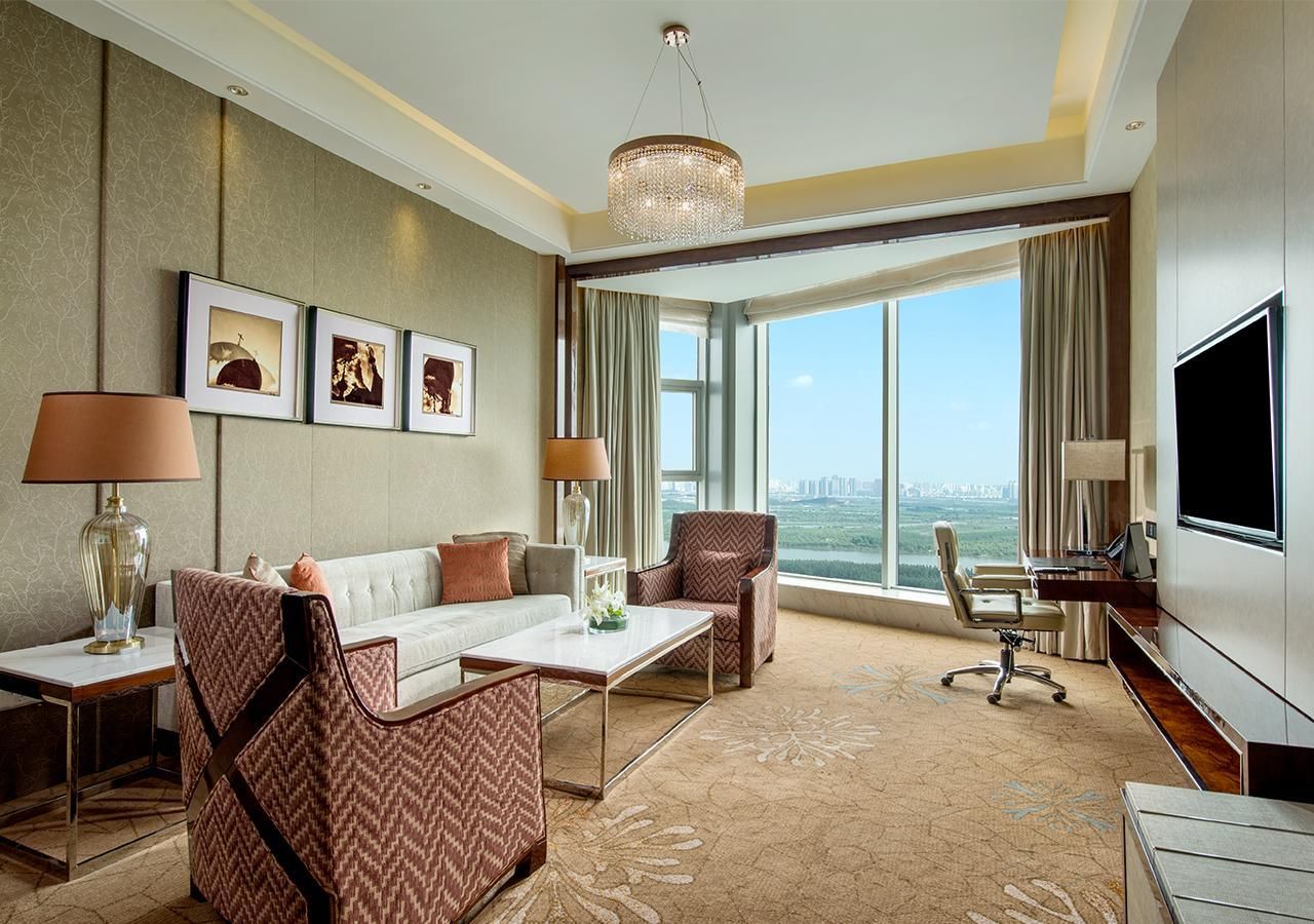 JW Marriott Hotel Harbin River North Executive Suite, Executive lounge access, 2 Bedroom Suite, Bedroom 1: 1 King, Bedroom 2: 2 Twin 2