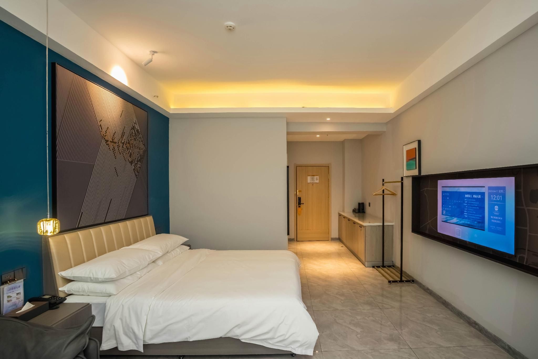 IU Compact U S Bed Room