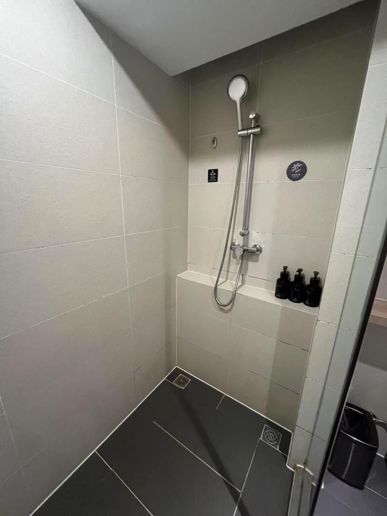 Atour Light Hotel Harbin Central Street Deluxe Double Room 2