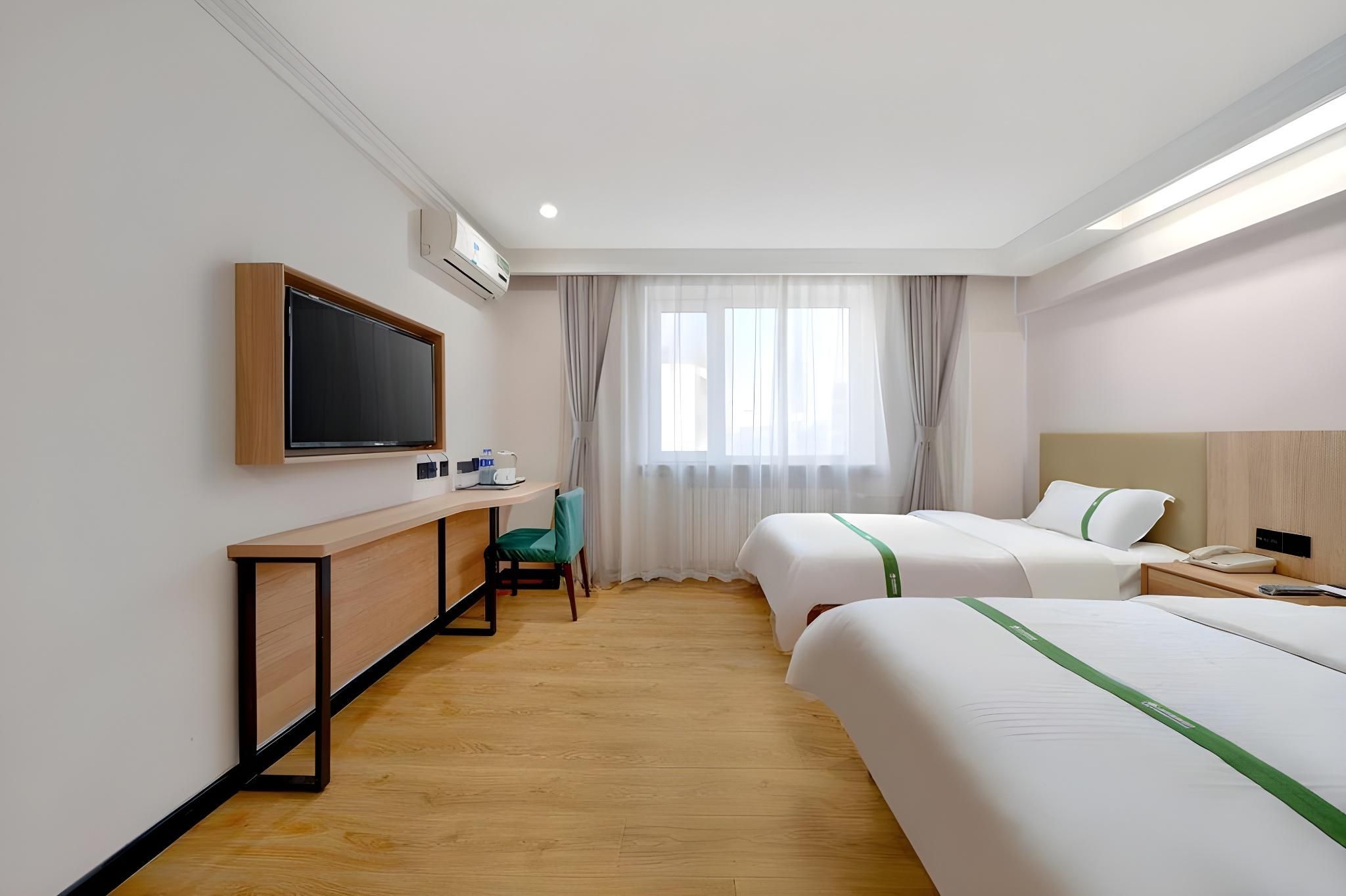 2 Bed Twin Superior Room