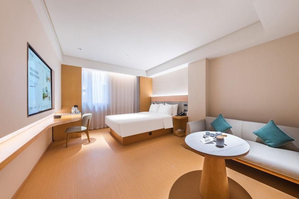 Hotel Queen Room