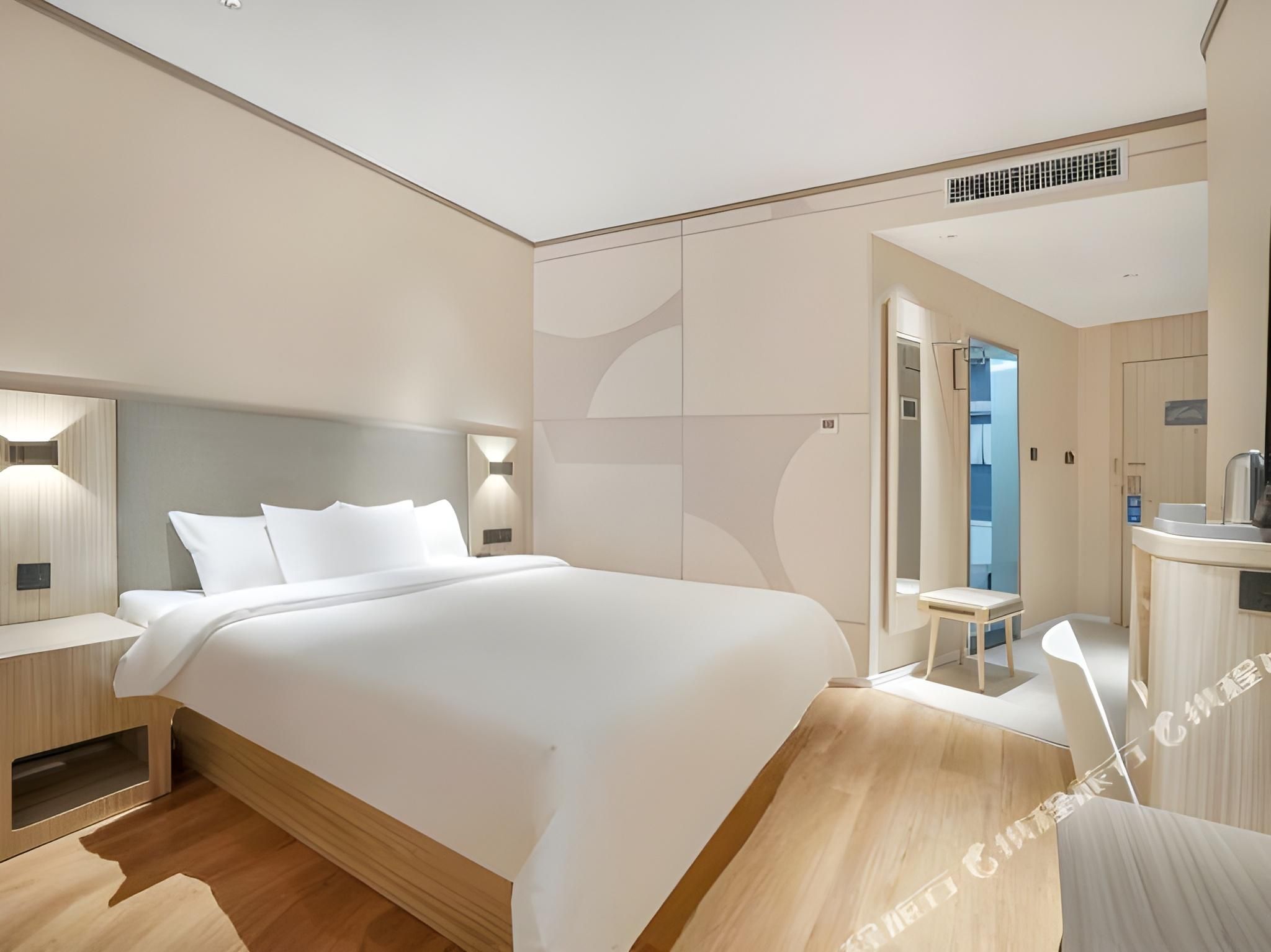 Special Price Room with No Window