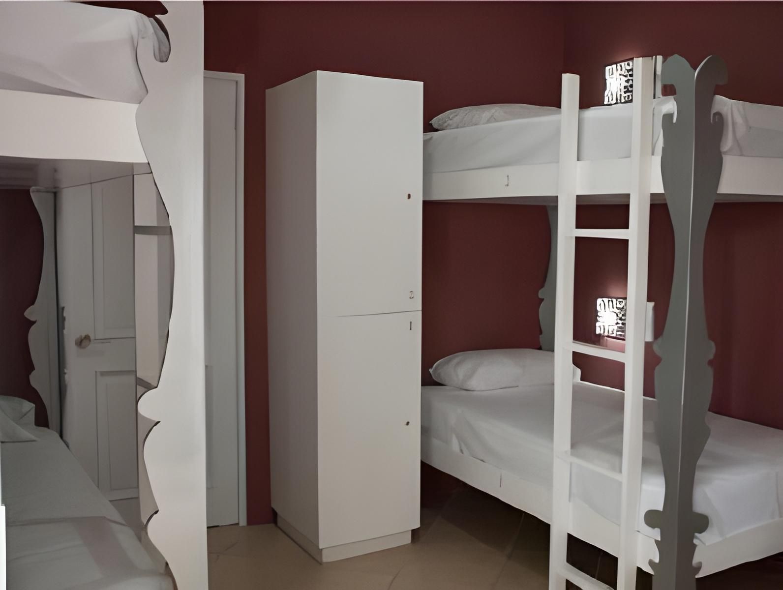 Bed in 10-Bed Mixed Dormitory Room