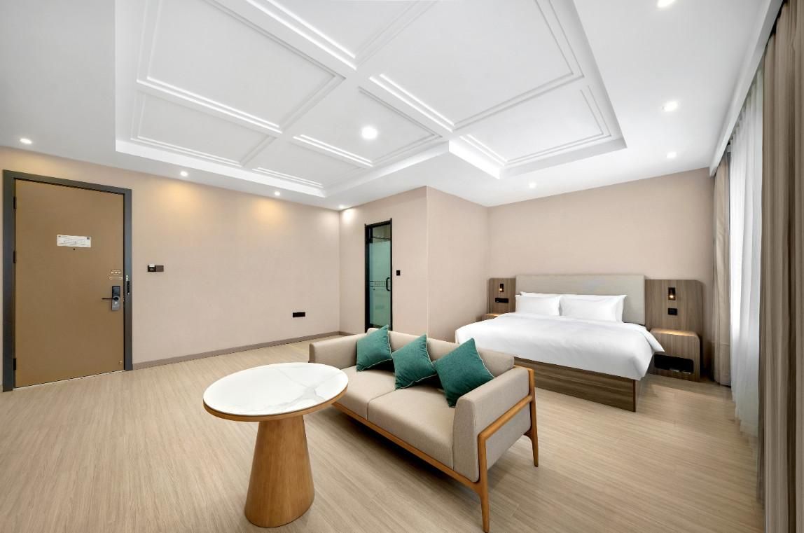 Huazhu - Deluxe Bed Room