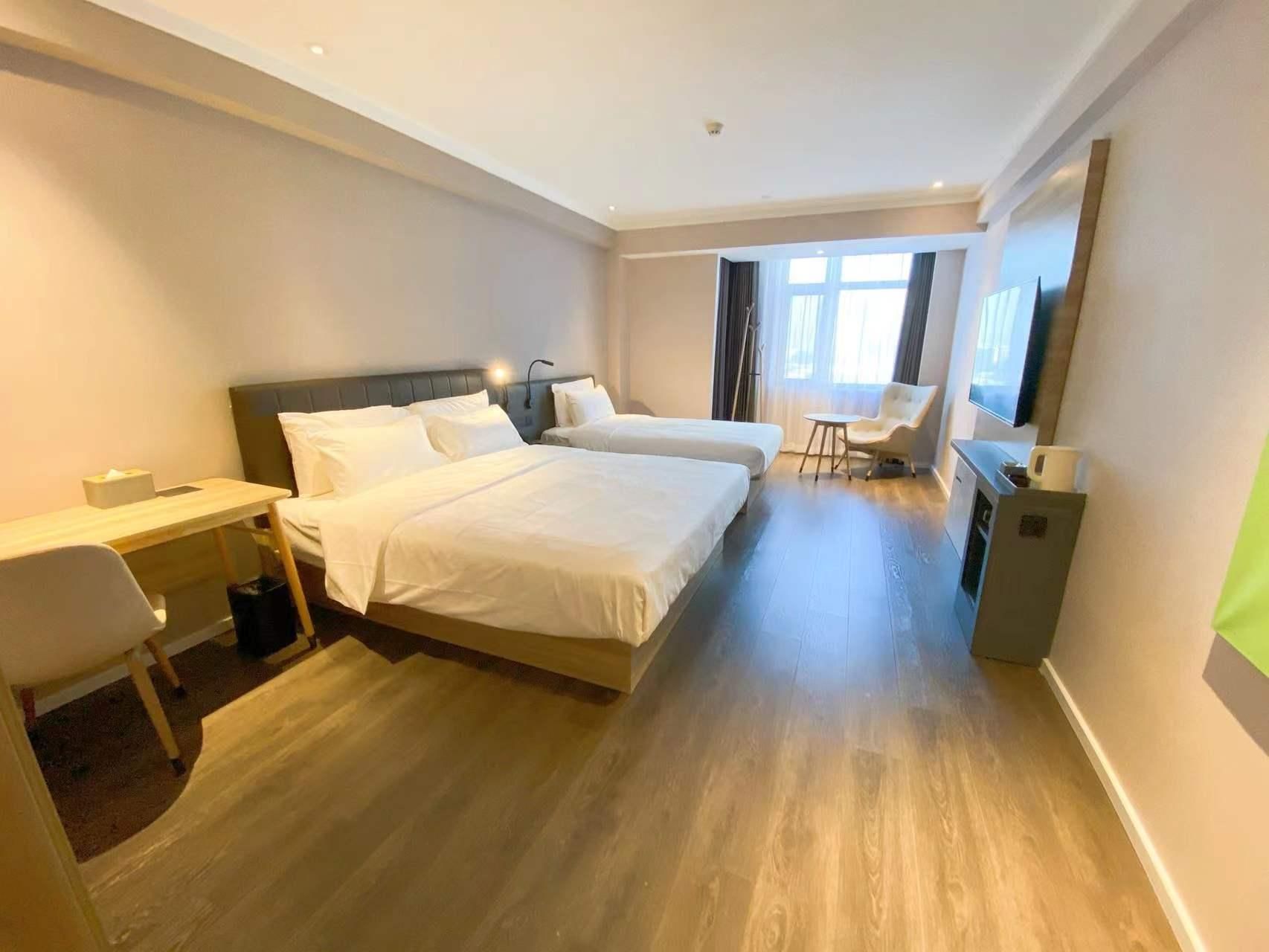 Huazhu - Family Room