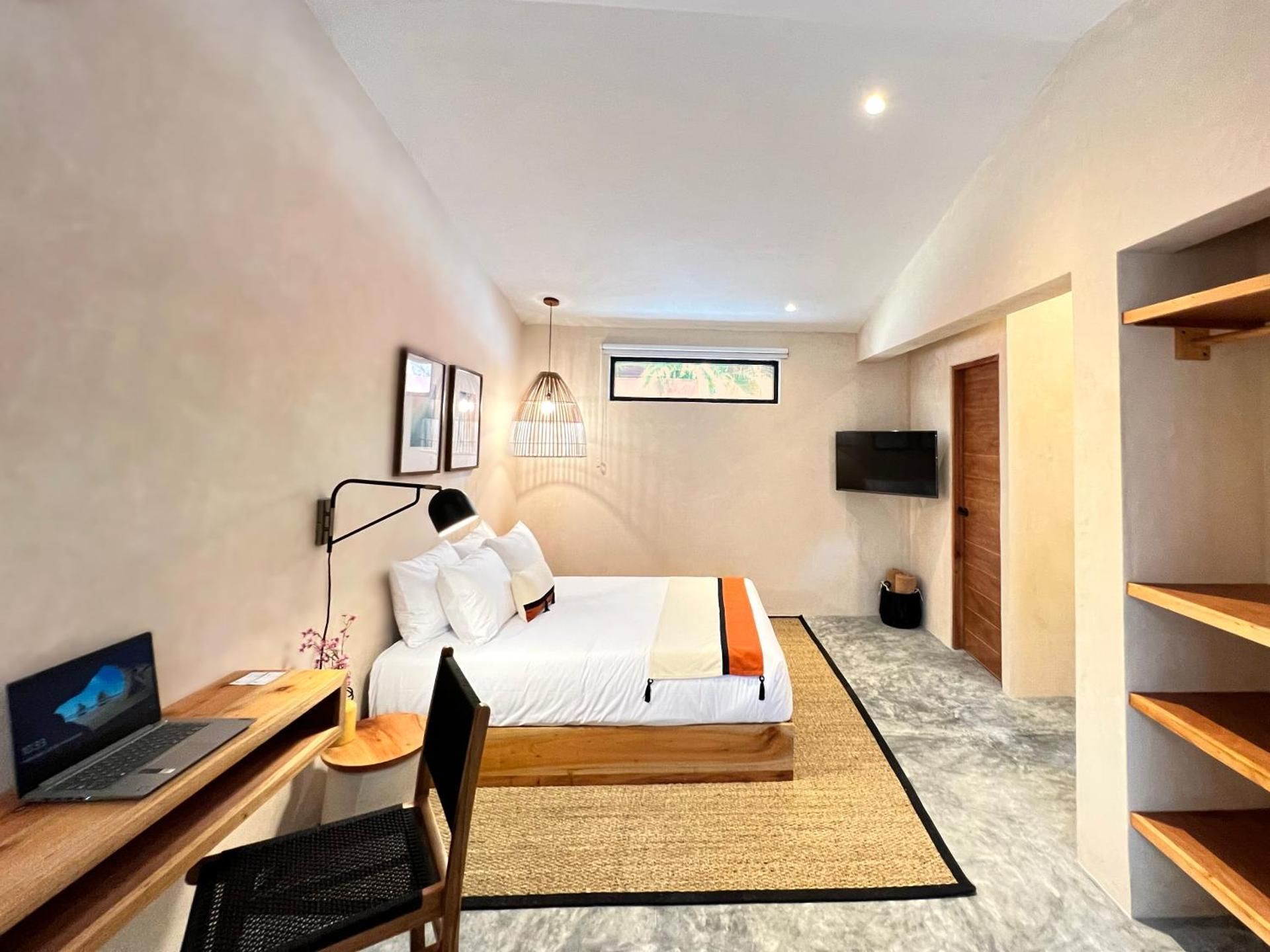 Hotel Aalada Playa del Carmen Queen Room