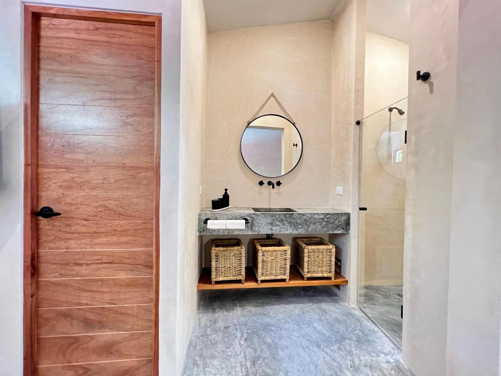 Hotel Aalada Playa del Carmen Queen Room 2