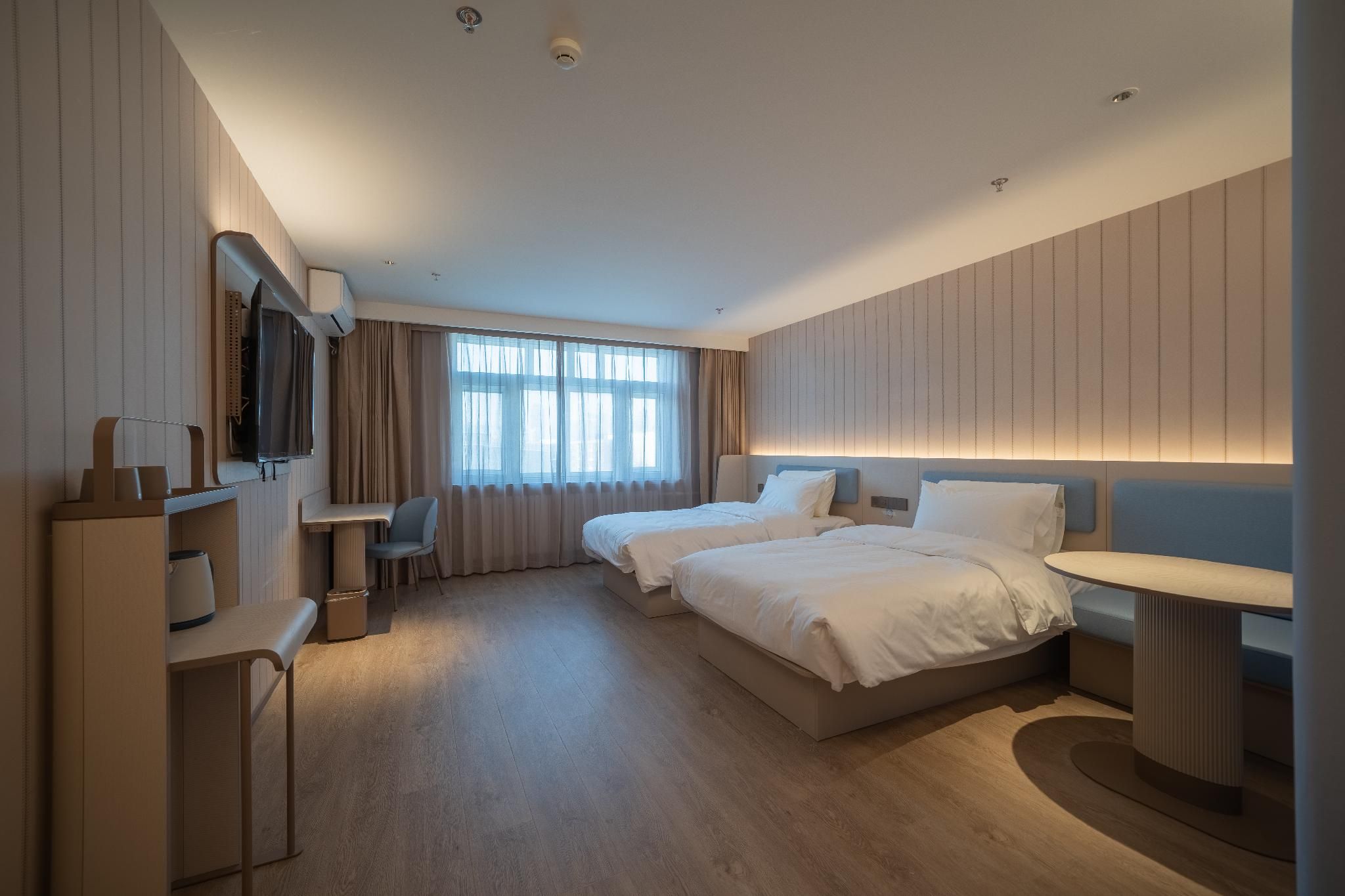 Huazhu - Family Room