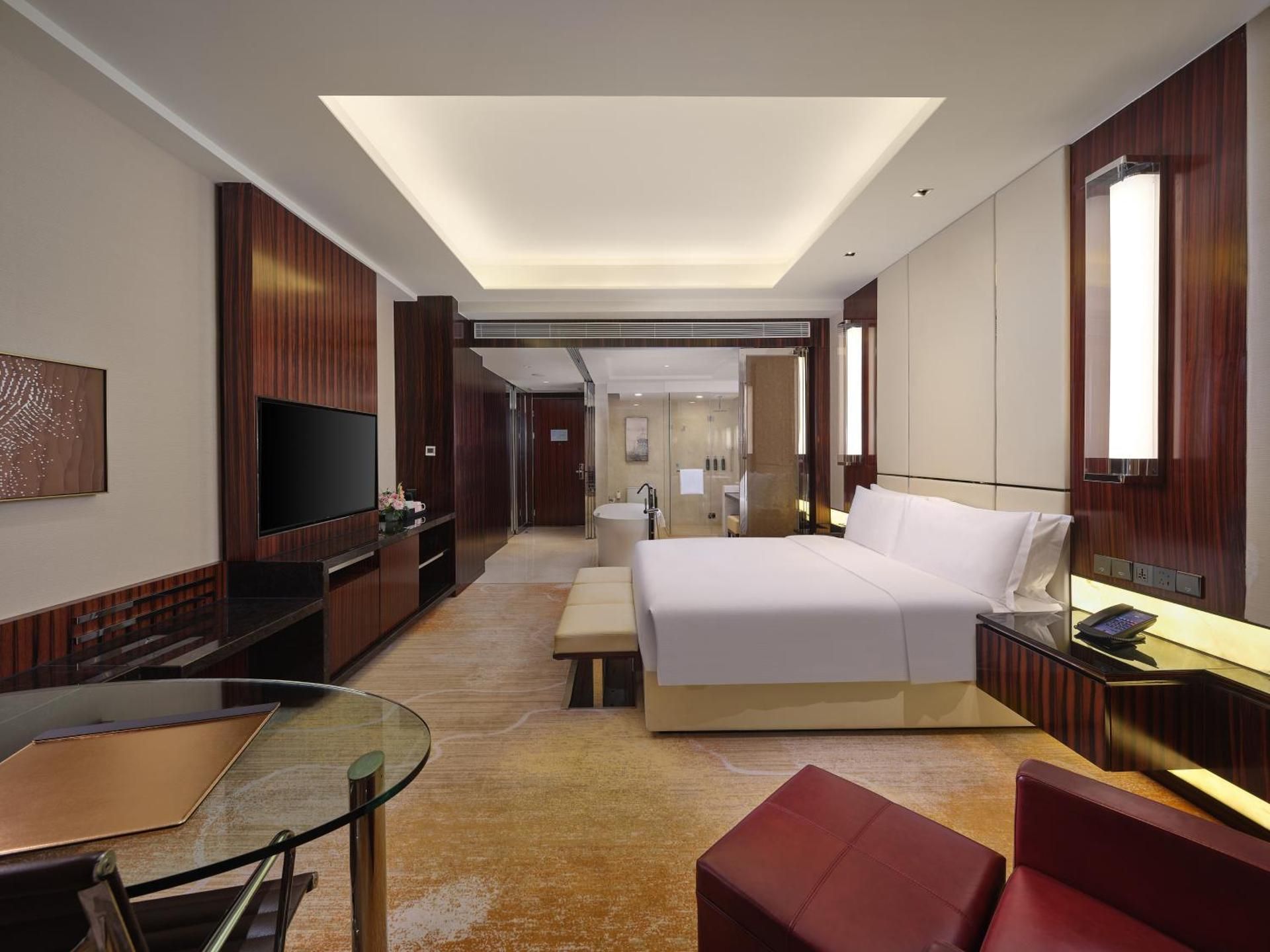 King Accessible Room