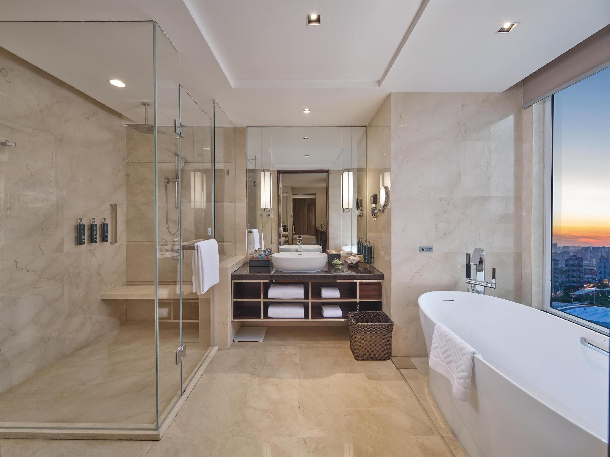 King Deluxe Suite