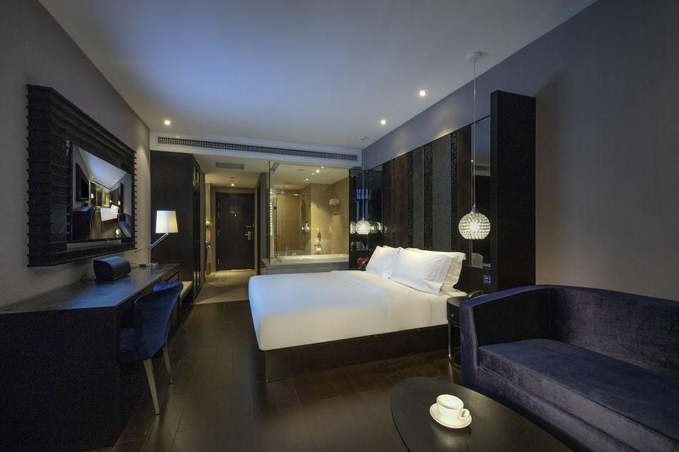 Deluxe Room Queen