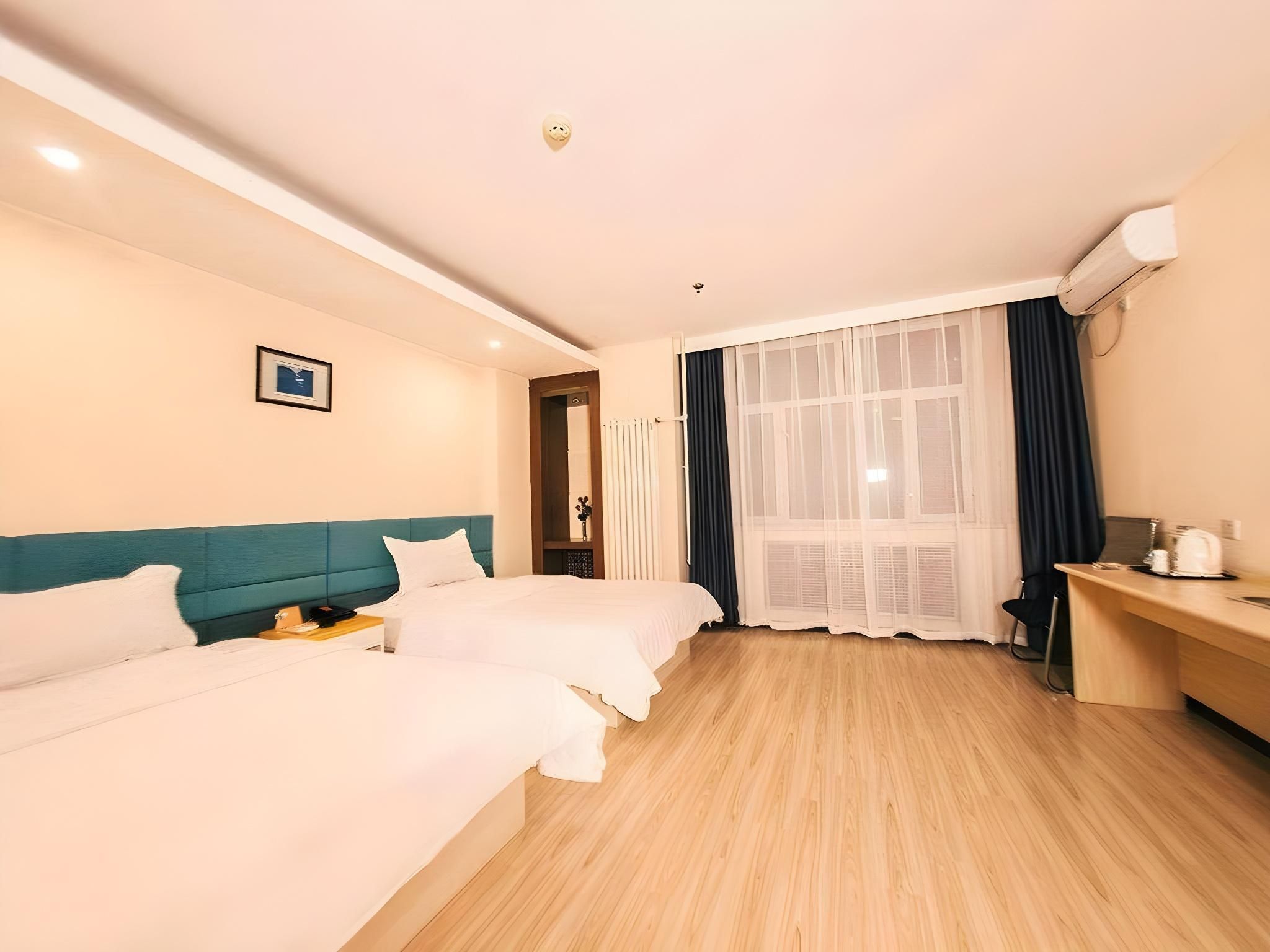 2 Bed Twin Superior Room