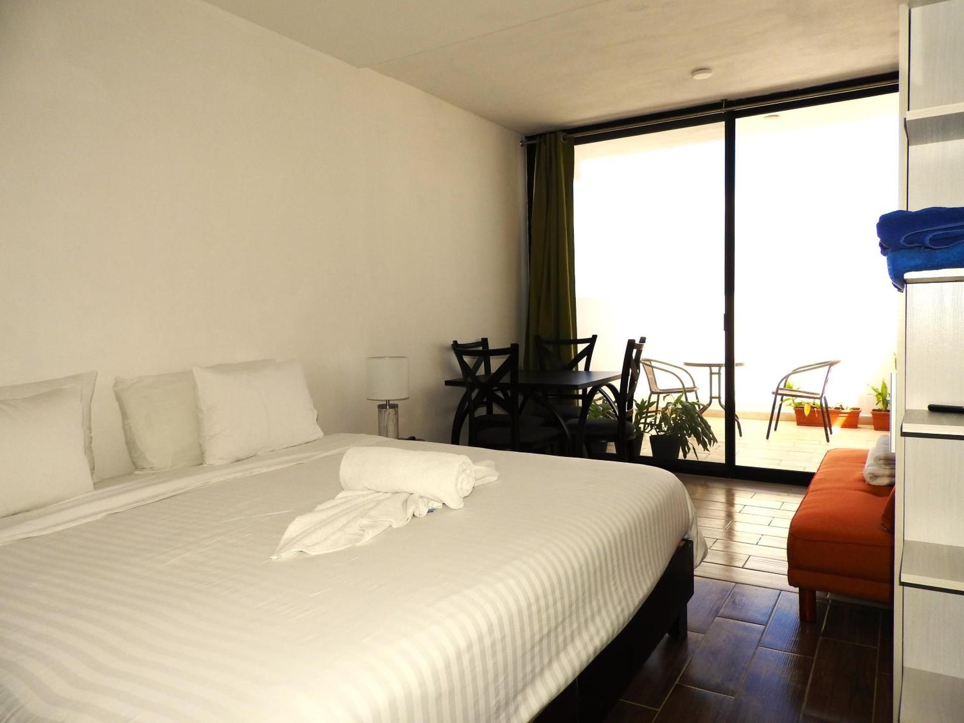 Studios with roofpool in Vanessa 24 Studio with Terrace