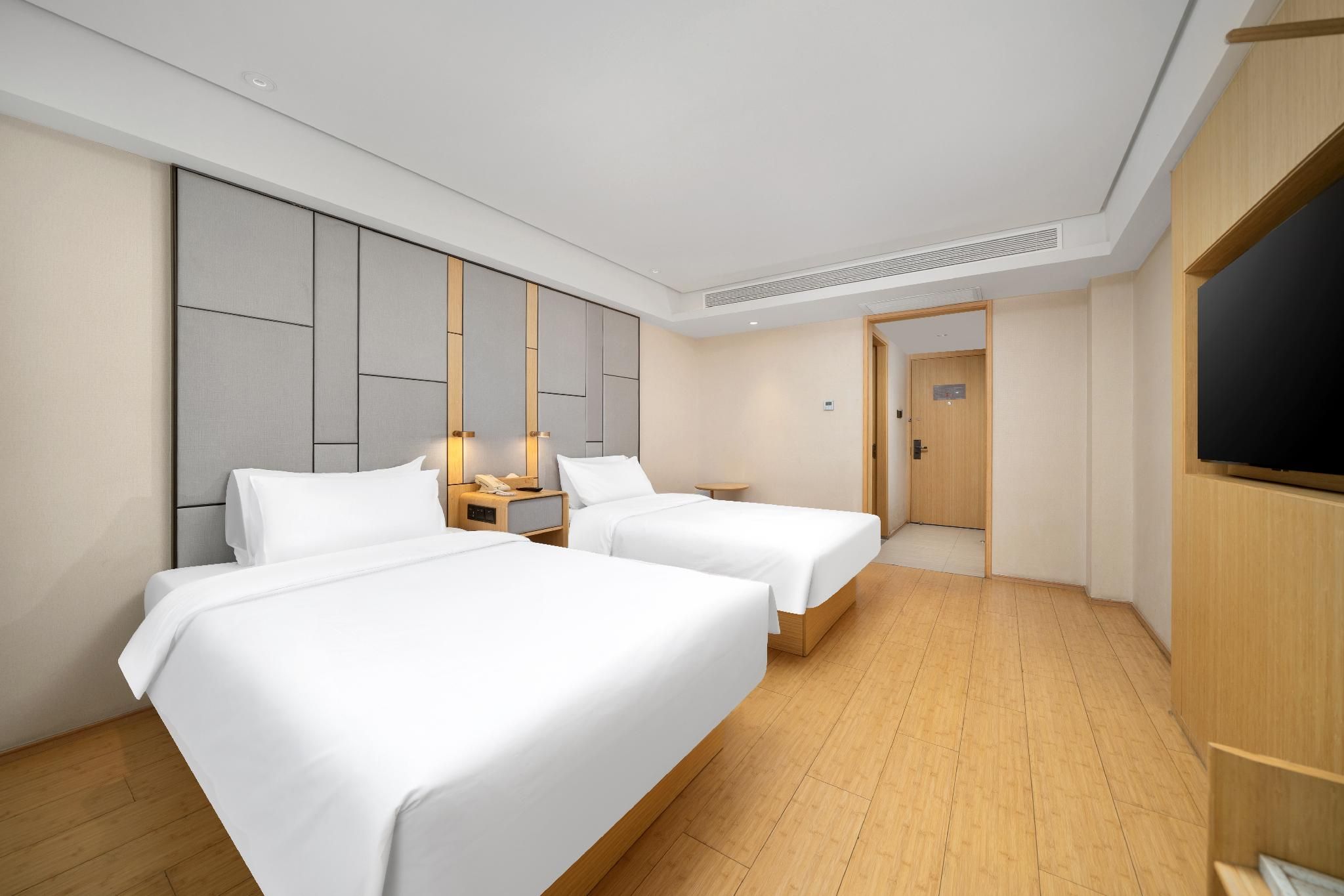 Deluxe Family Room, Guest room