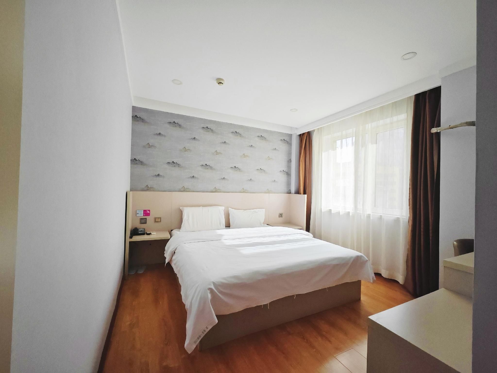 PAI Huixuan Bed Room