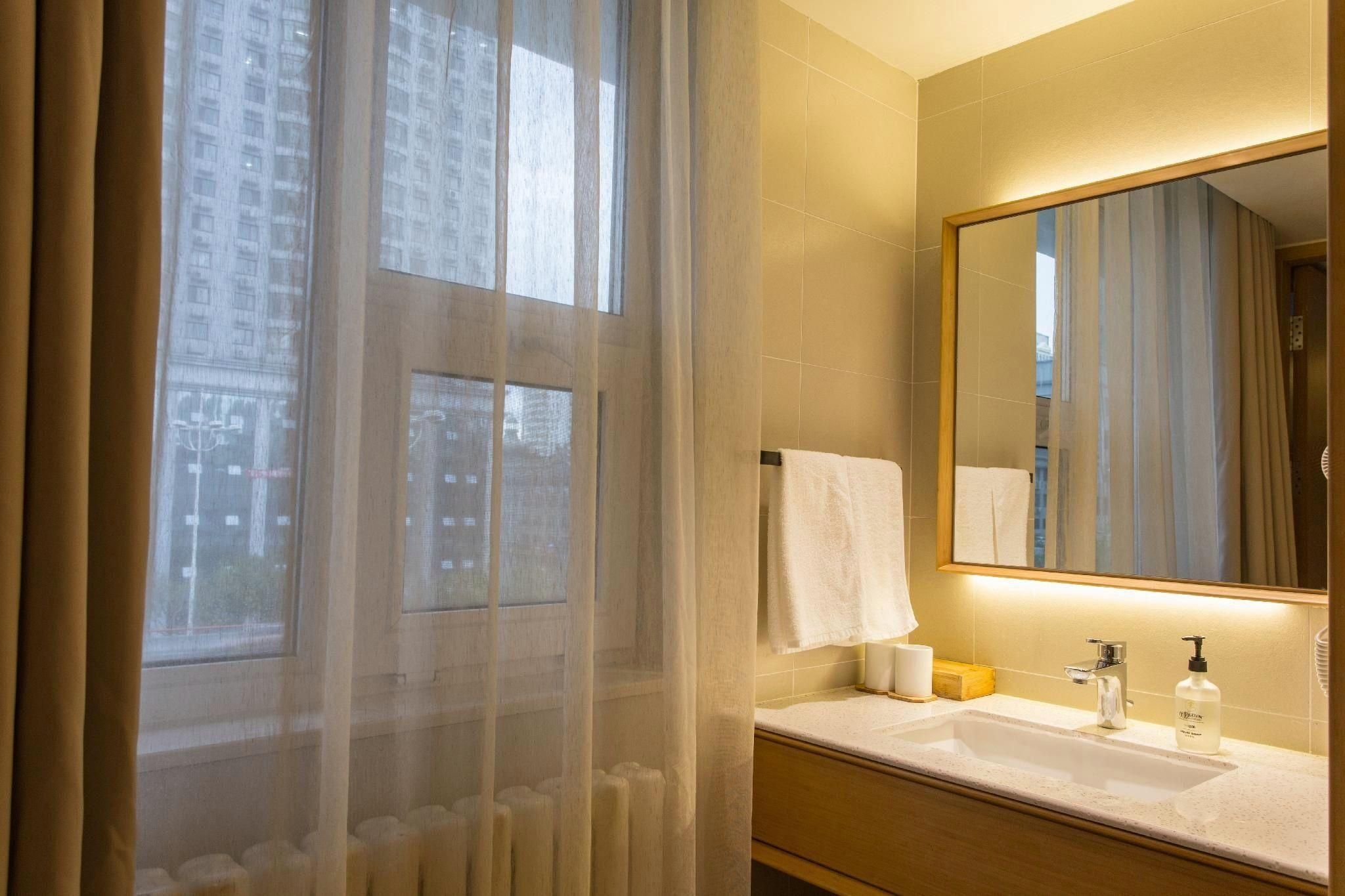 Deep Sleep Waterbed Room