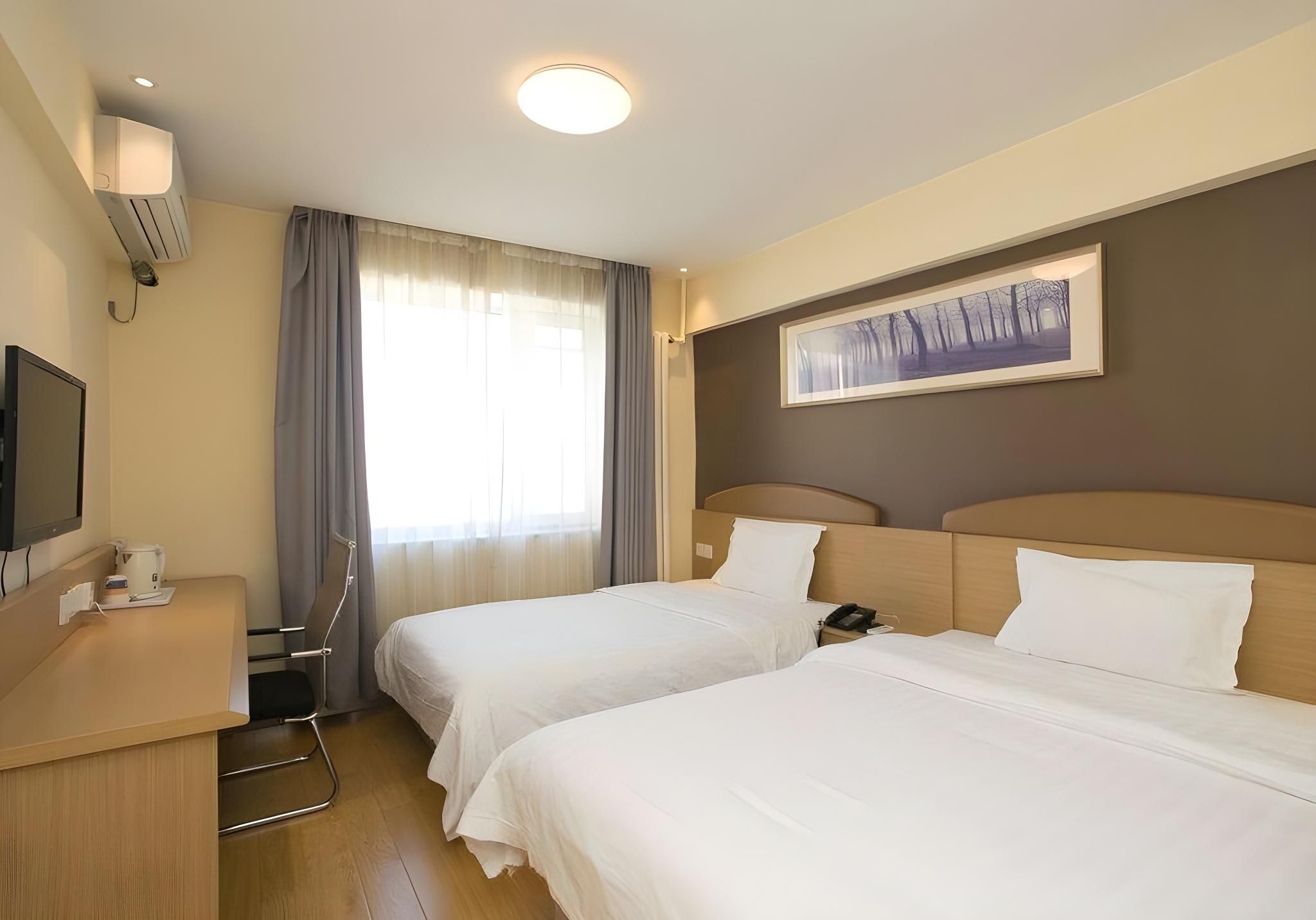 Economy Room
