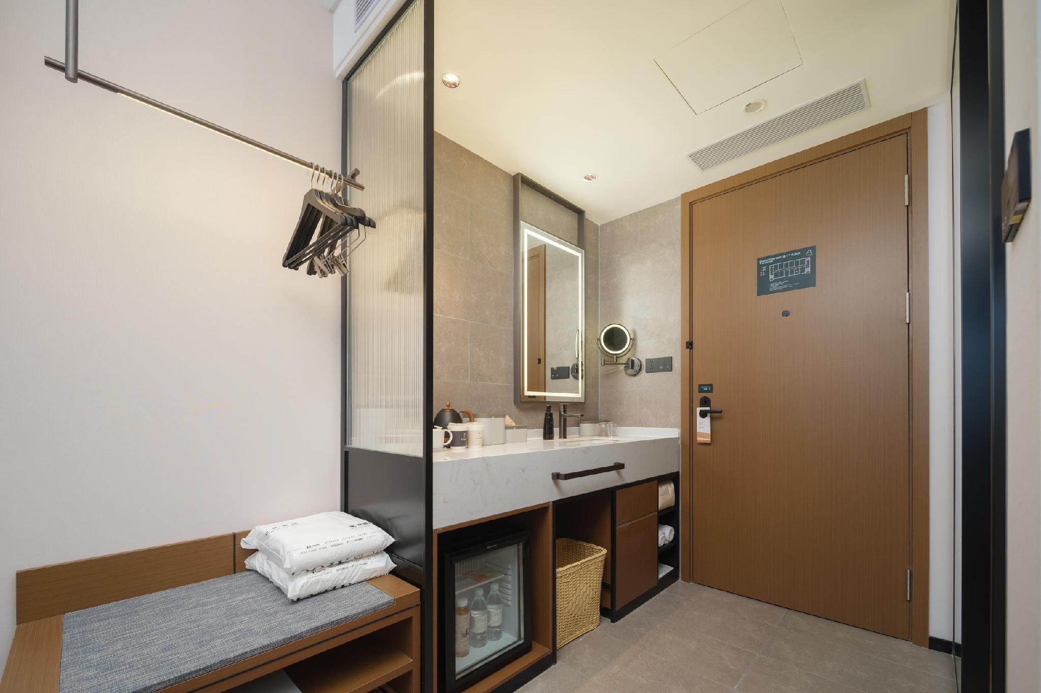Premier Twin, City View