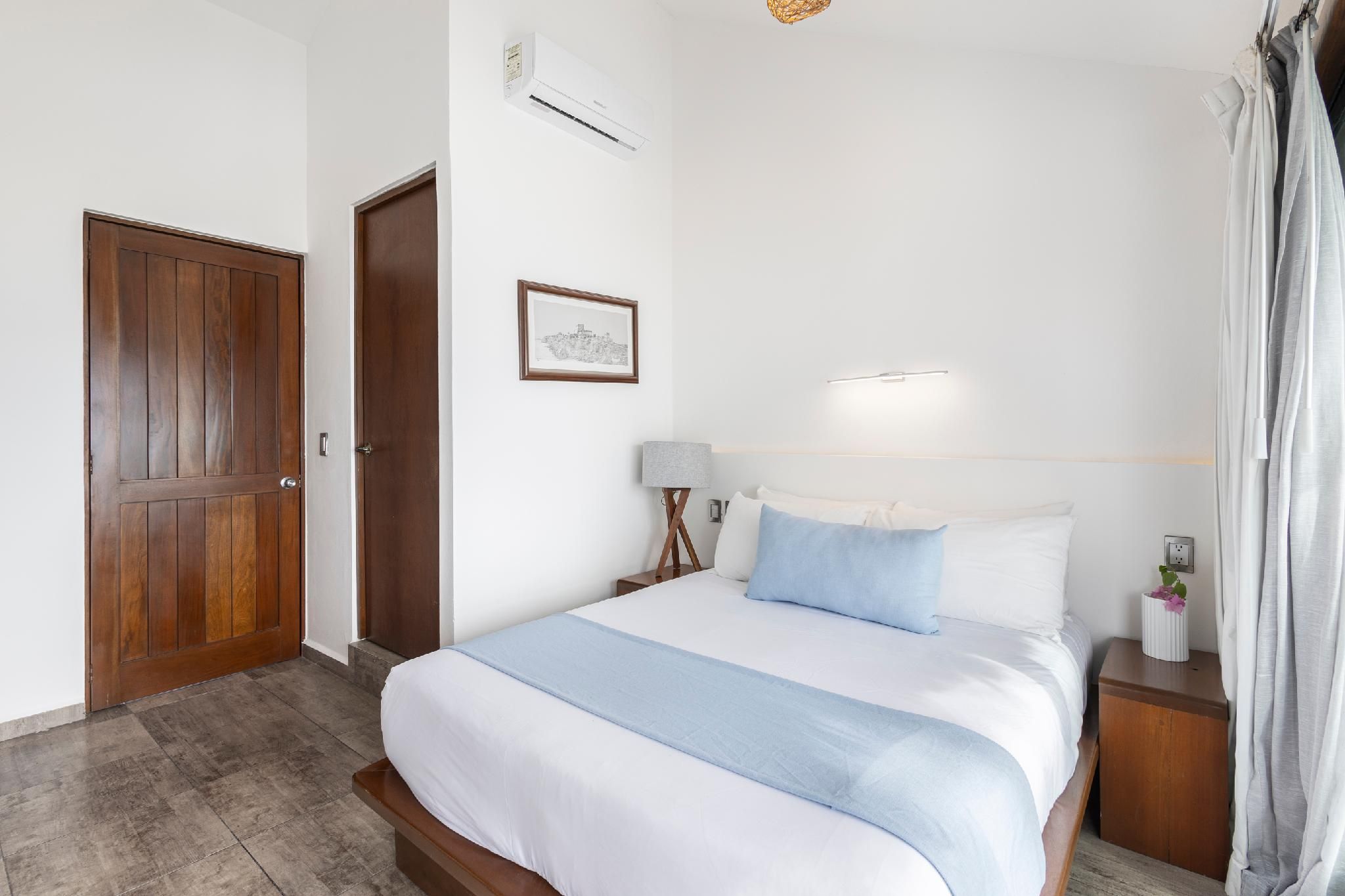 Luxury - King Bed