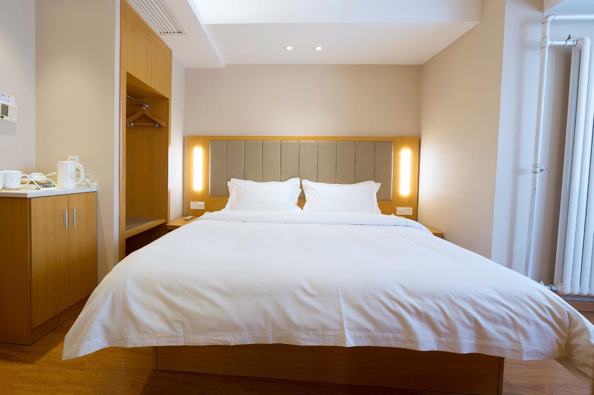 Huazhu - Room With Bed