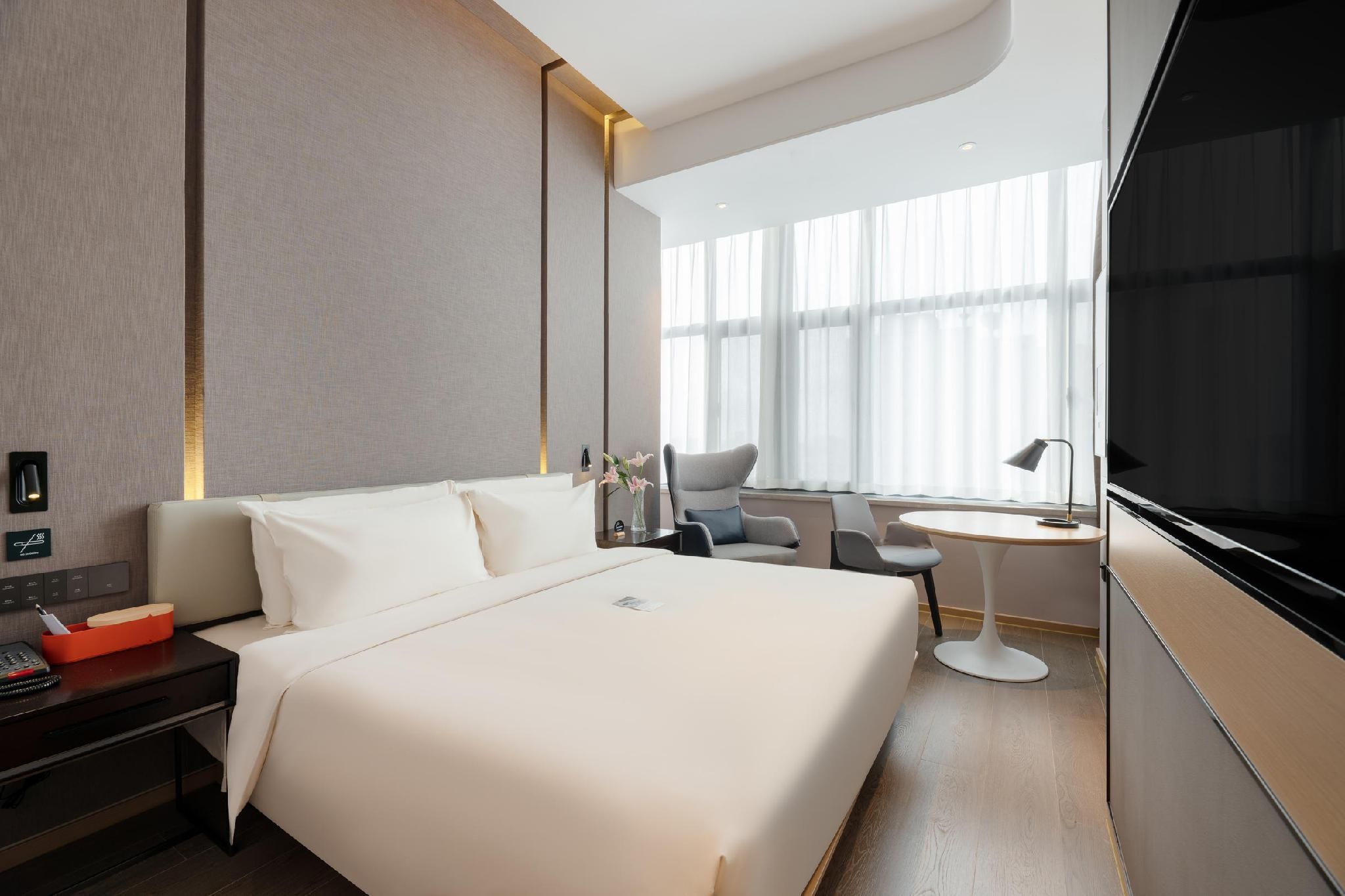 Atour - Elegant Room