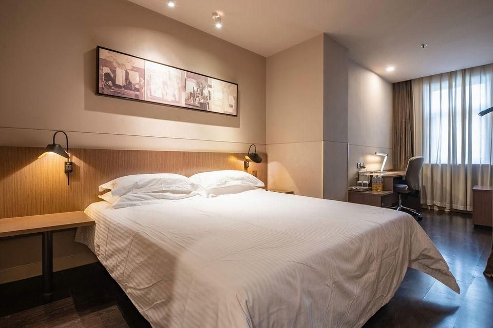 WH - Deluxe Twin Suite