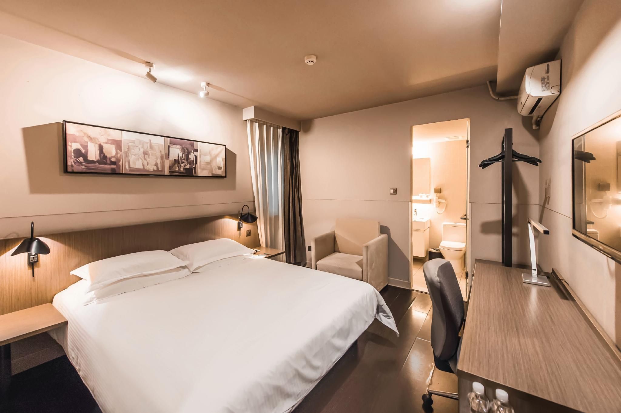 WH - Standard Room