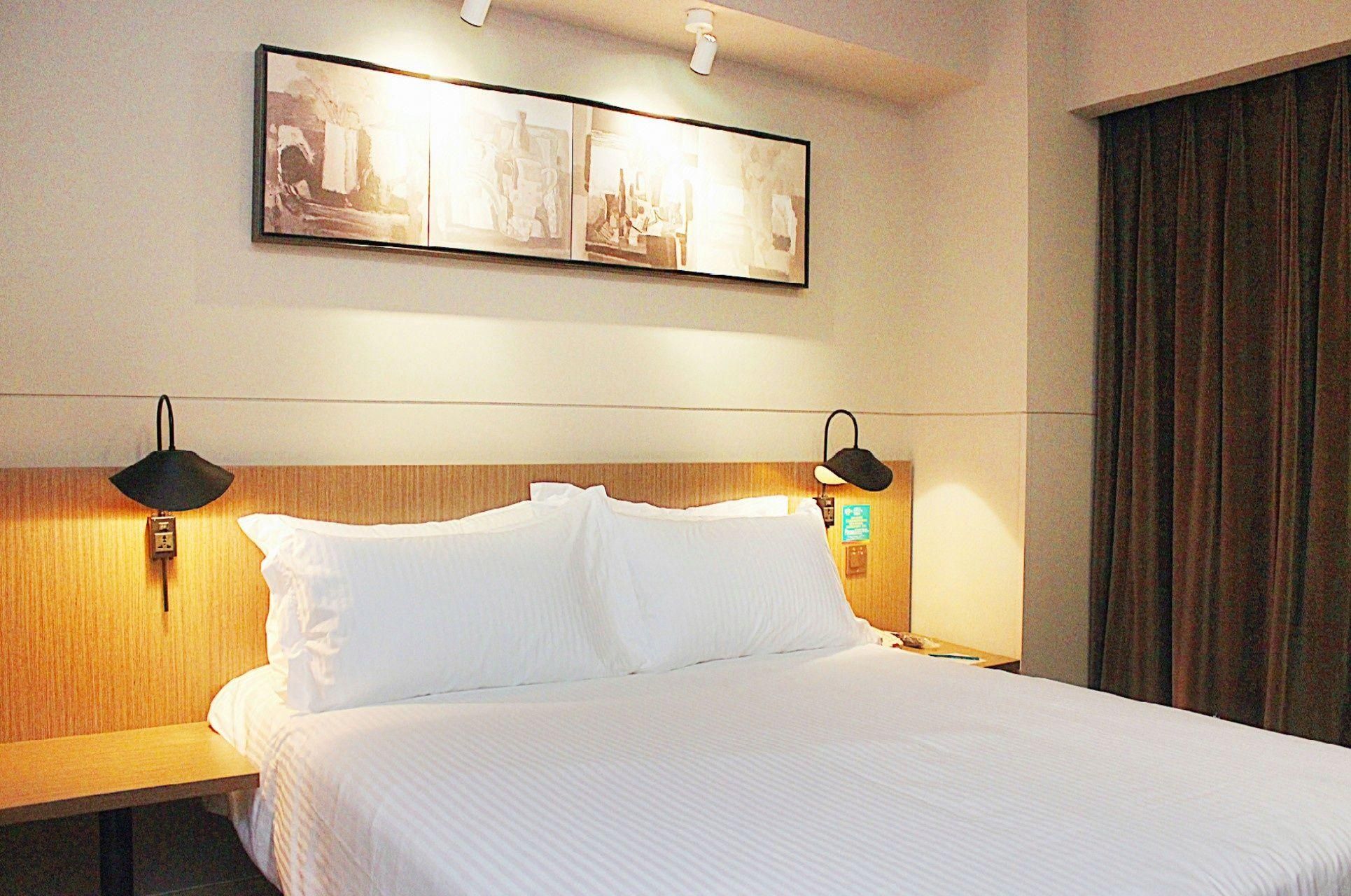 WH - Standard Room