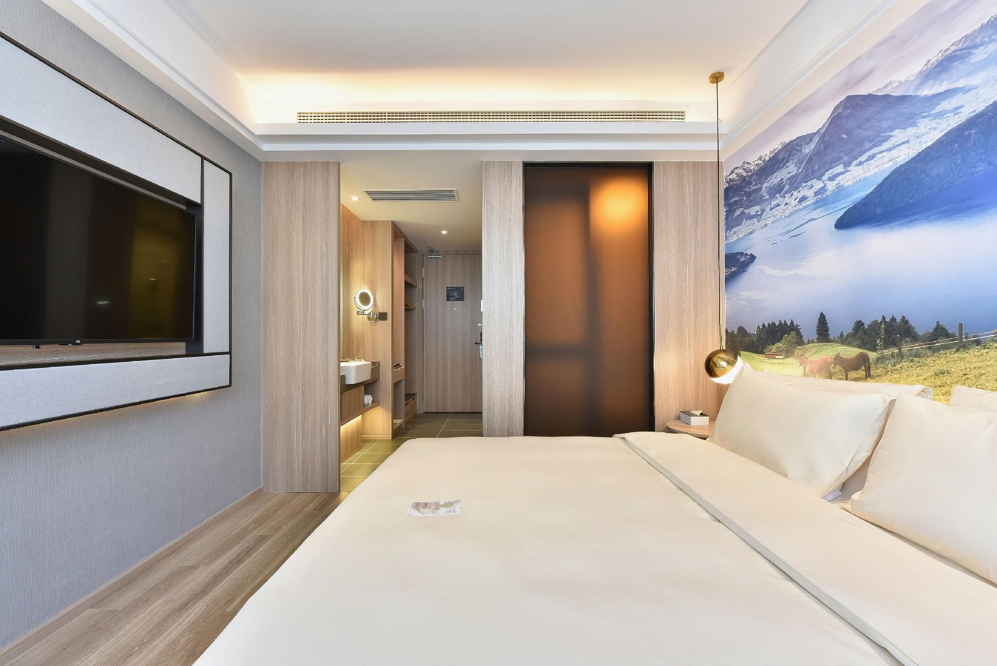 Select Suite
